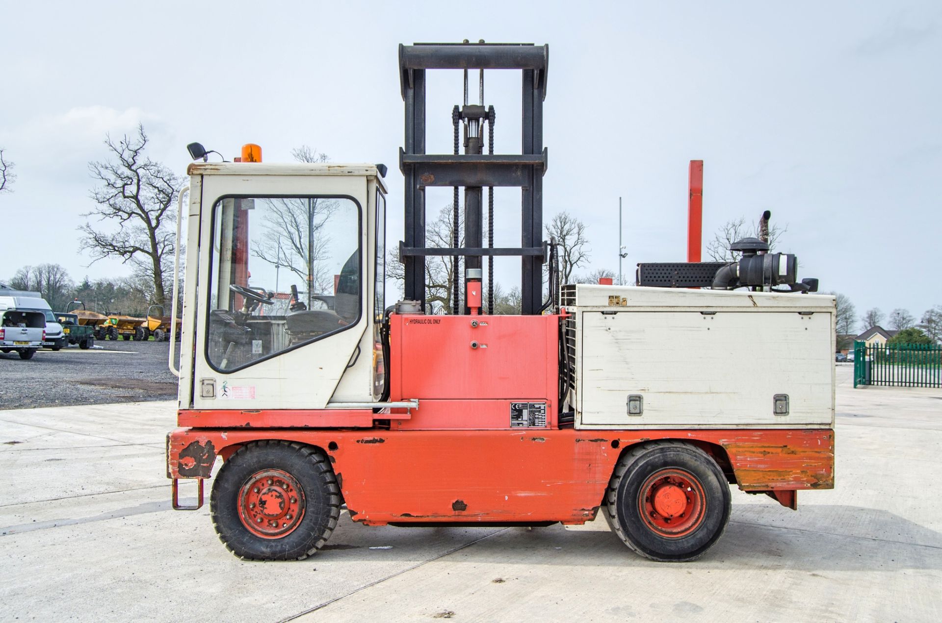 Fantuzzi SF50 5 tonne diesel side loader fork lift truck Year: 1999 S/N: 43183 Recorded Hours: - Image 7 of 24