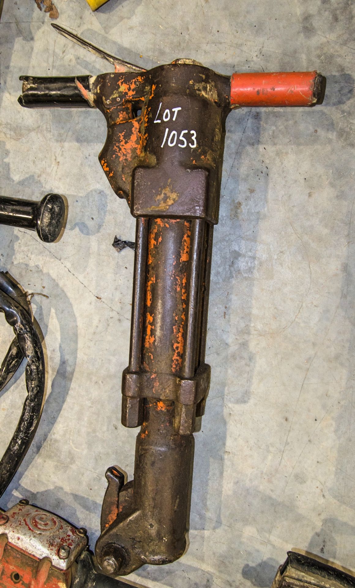 Hydraulic breaker 96999