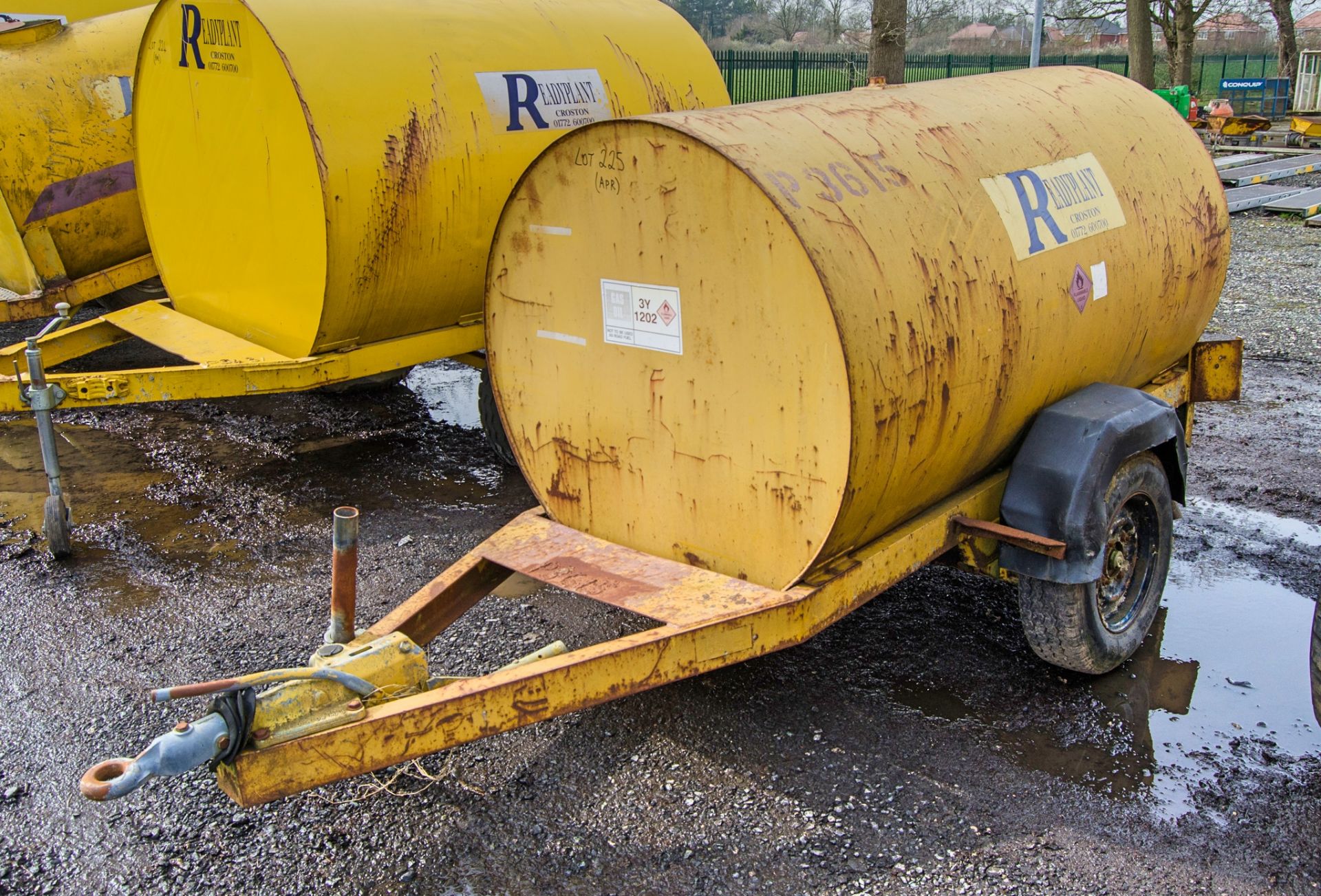 Single axle fast tow mobile bunded fuel bowser c/w petrol pump (parts missing), delivery hose &
