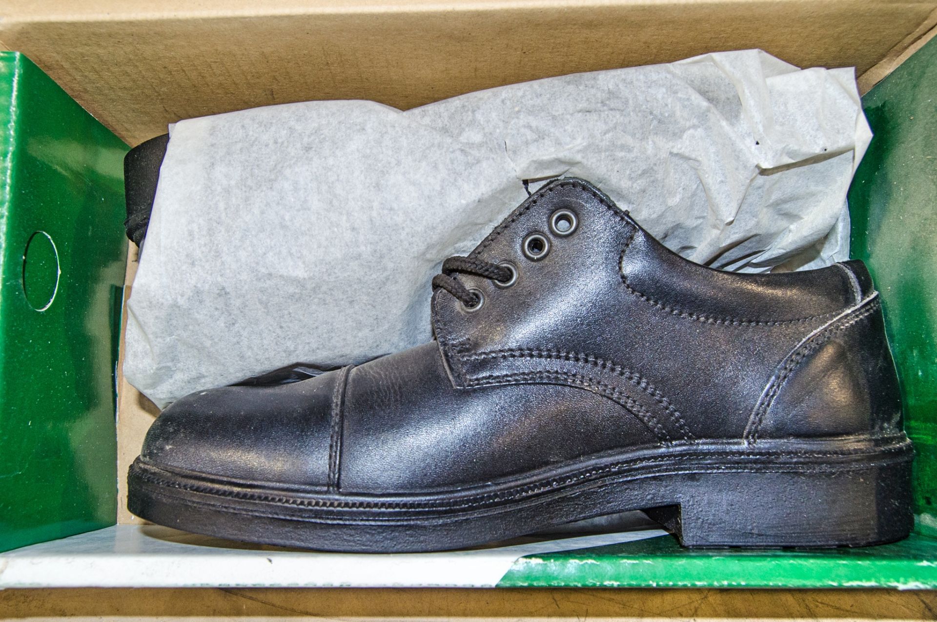 Pair of size 8 Bala steel toe cap work shoes