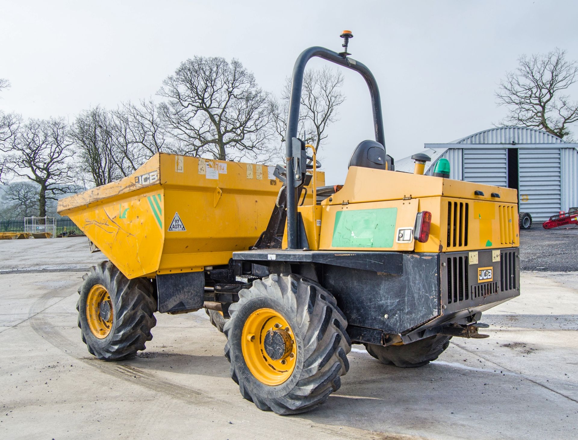 JCB 6 tonne straight skip dumper Year: 2016 S/N: EGGRK0309 Recorded Hours: 1383 A727185 - Image 4 of 23