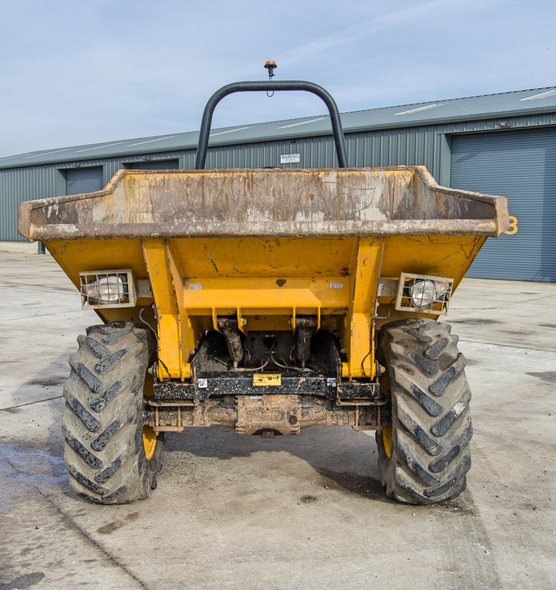 JCB 6 tonne straight skip dumper Year: 2016 S/N: EGGRK0309 Recorded Hours: 1383 A727185 - Image 5 of 23