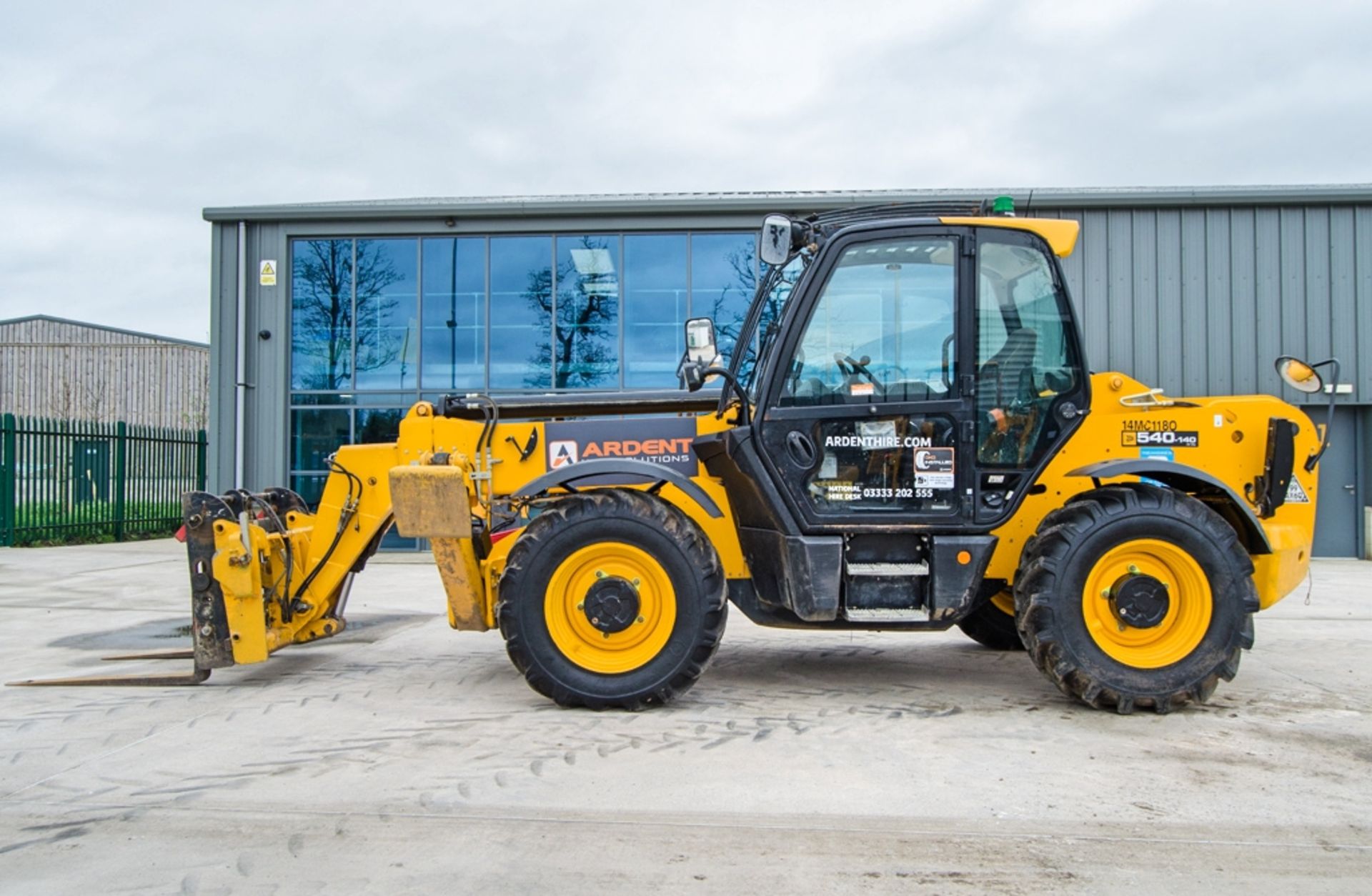 JCB 540-140 Hi-Viz T4 IV 14 metre telescopic handler Year: 2019 S/N: 2792099 Recorded Hours: 6030 - Bild 8 aus 26