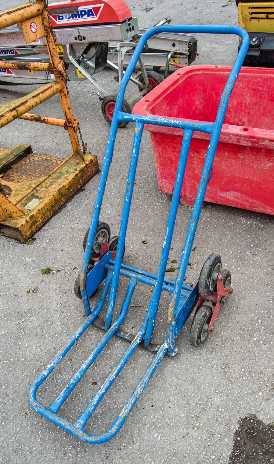 Stair climbing sack truck