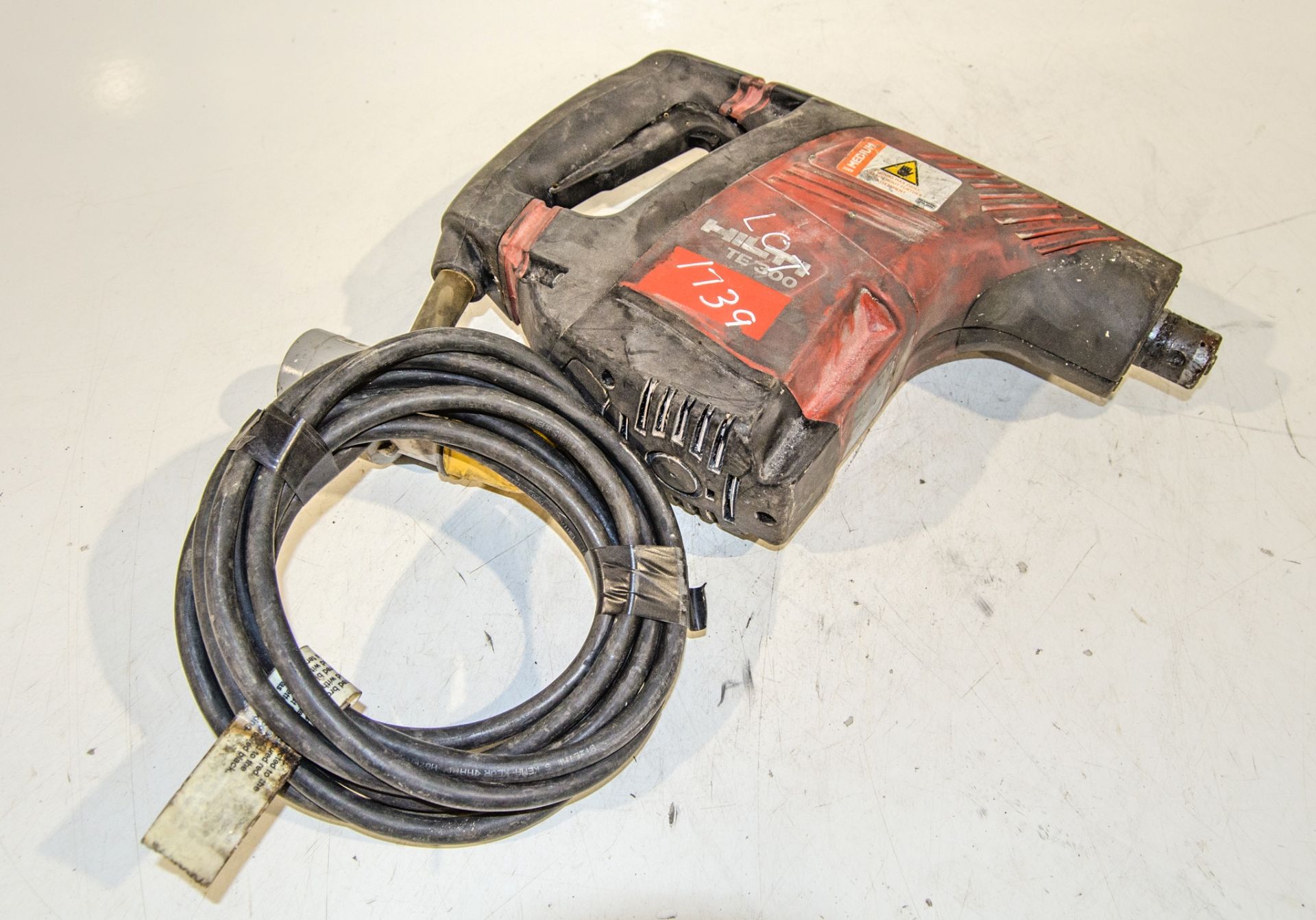 Hilti TE300 rotary hammer drill ** No chuck ** 19090844 - Image 2 of 2