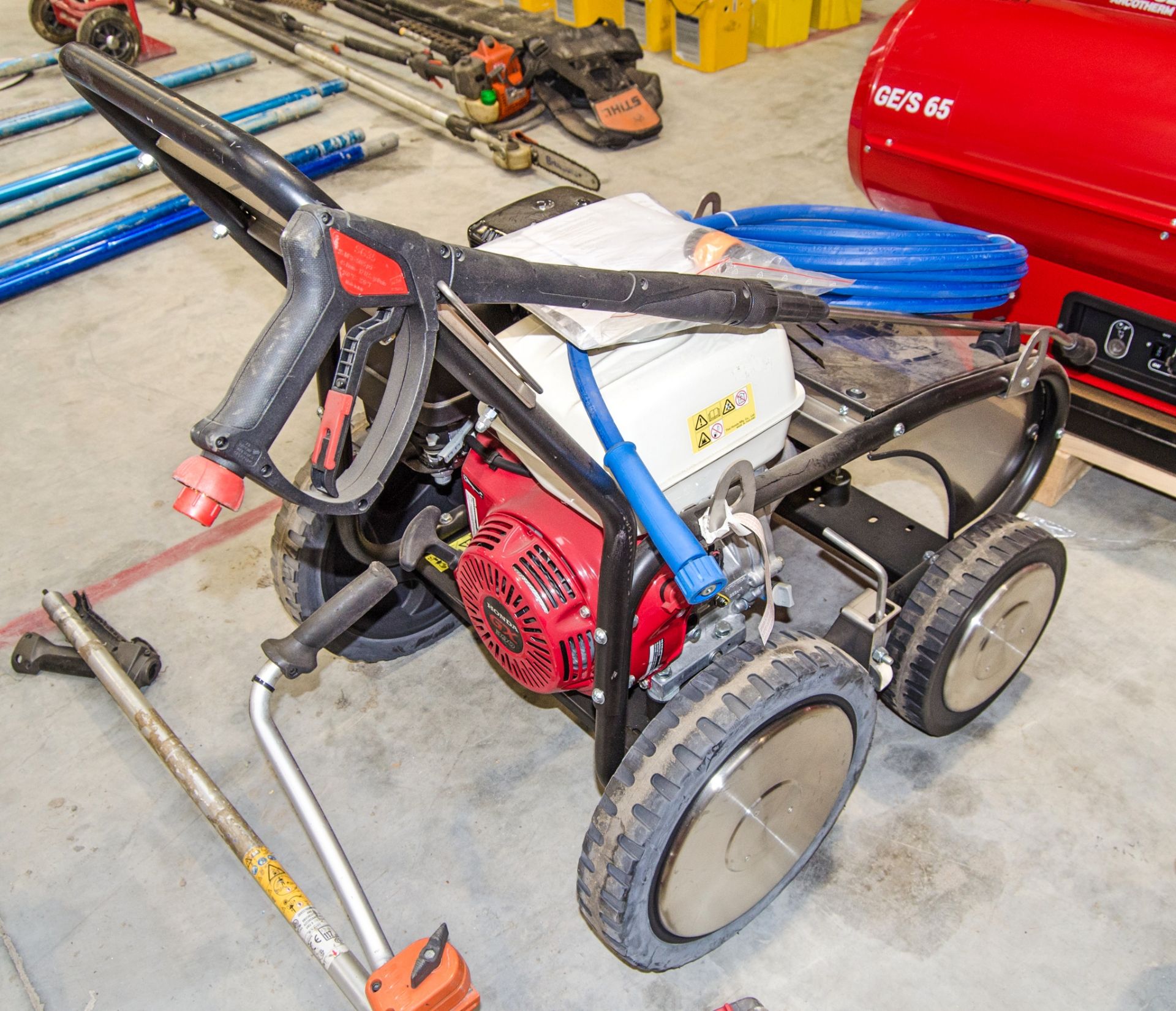 Biemmedue Arcomat 200.21 petrol driven pressure washer c/w hose and lance ** New and unused ** - Image 2 of 3
