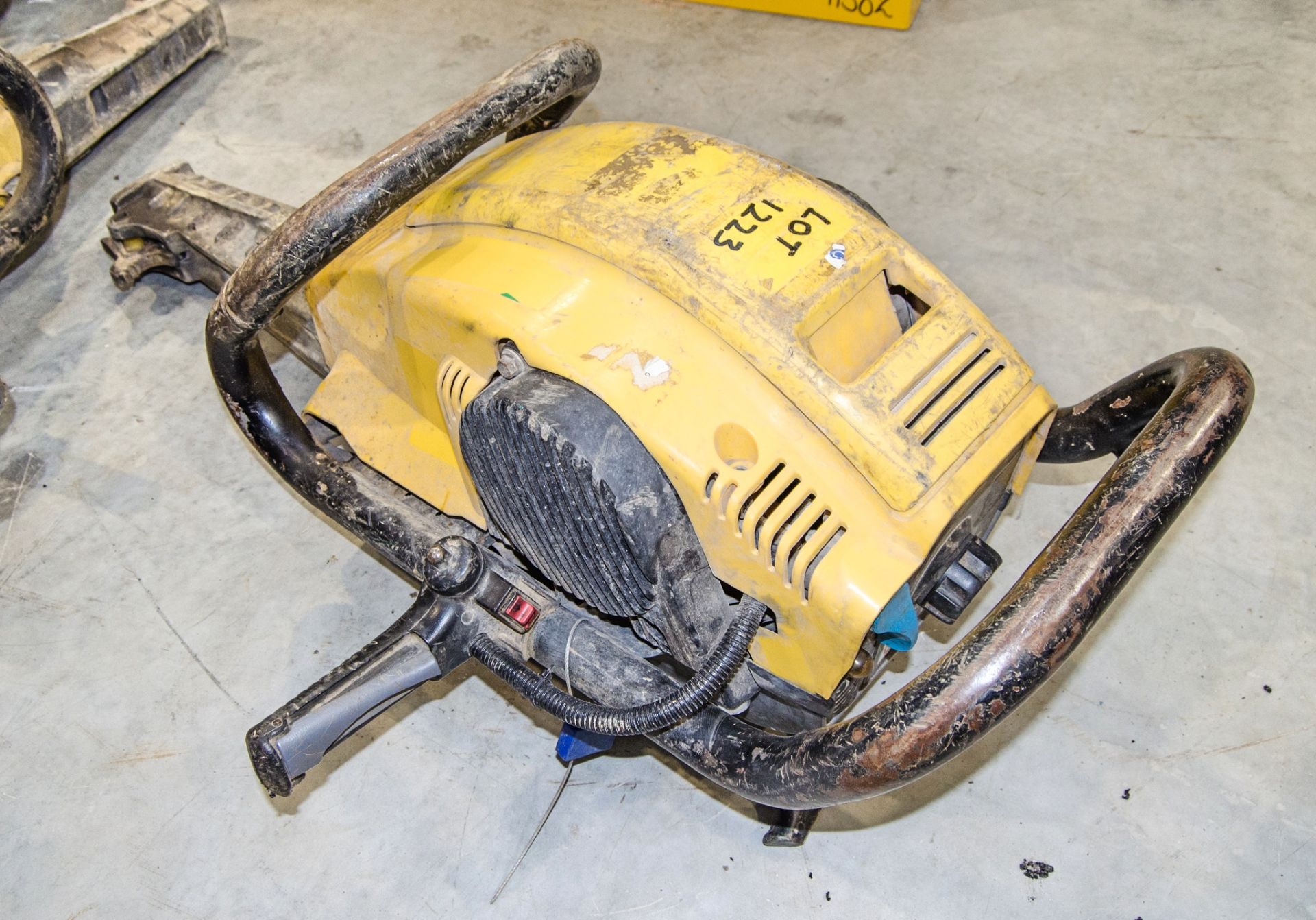 Atlas Copco Cobra petrol driven breaker A1082900 - Image 2 of 3