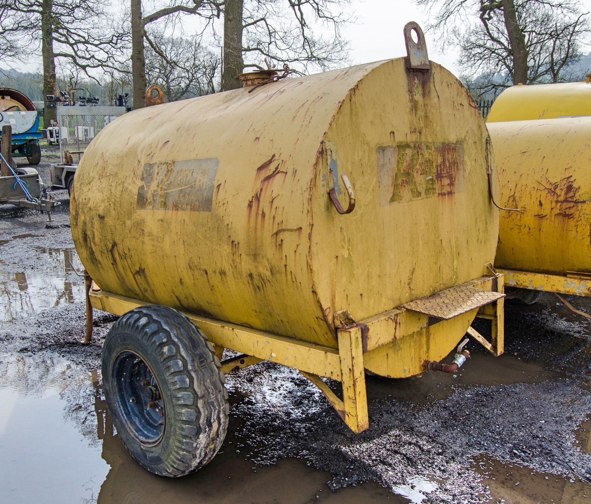 Single axle site tow mobile water bowser P1031 ** No VAT on hammer but VAT will be charged on - Image 4 of 4