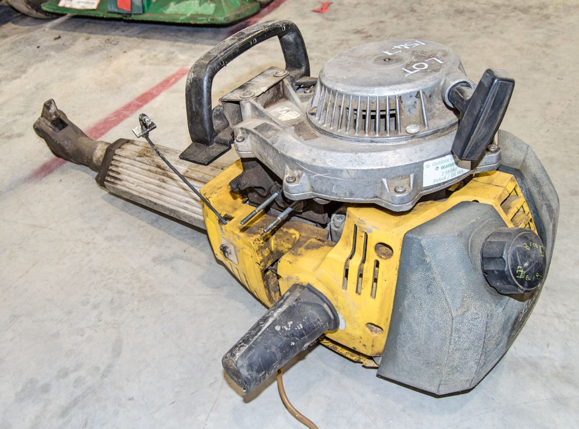 Wacker Neuson BH55 petrol driven breaker 17100070 - Image 2 of 3