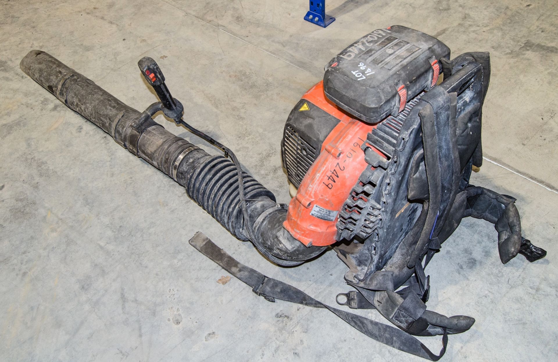 Husqvarna 570 BTS petrol driven back pack leaf blower 16102449