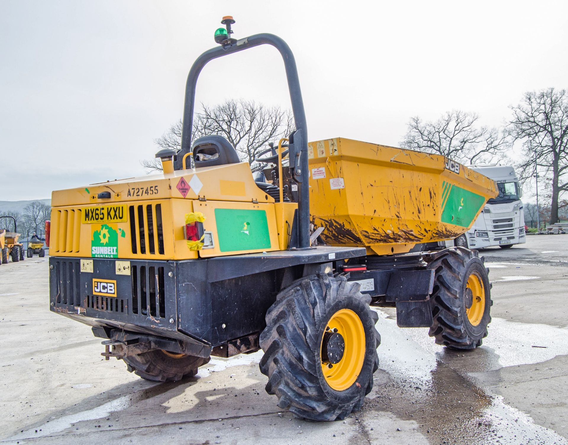 JCB 6 tonne swivel skip dumper Year: 2016 S/N: EGGRL9740 Recorded Hours: 1440 c/w V5C certificate - Image 3 of 24