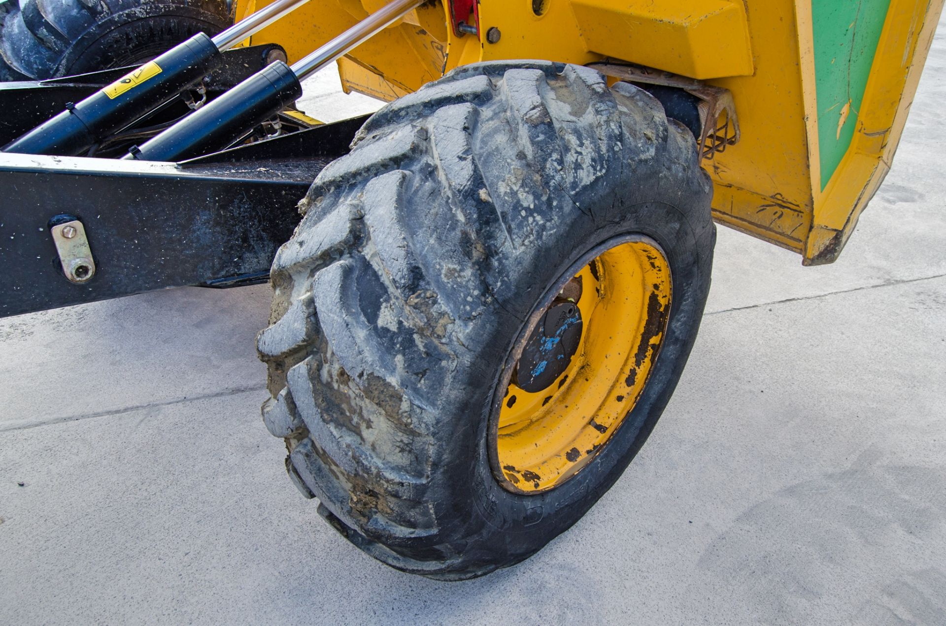 JCB 9 tonne straight skip dumper Year: 2017 S/N: EHHRM3137 Recorded Hours: 1672 A779351 - Image 16 of 22