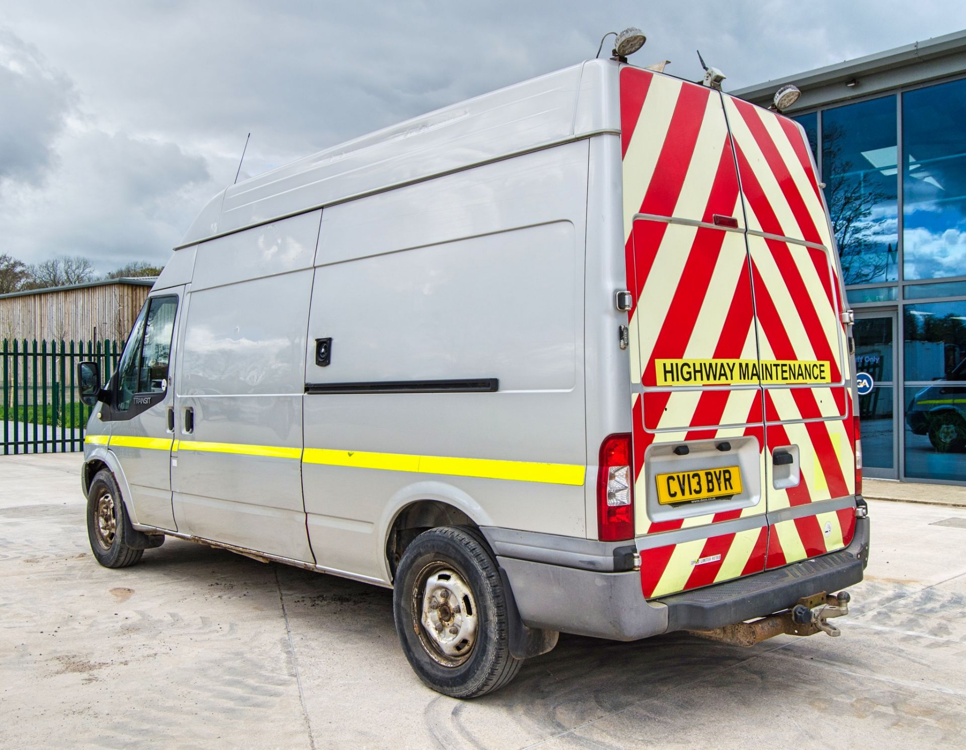 Ford Transit 125 T350 2198cc diesel RWD LWB 6 speed manual drain surveillance panel van Registration - Image 4 of 38