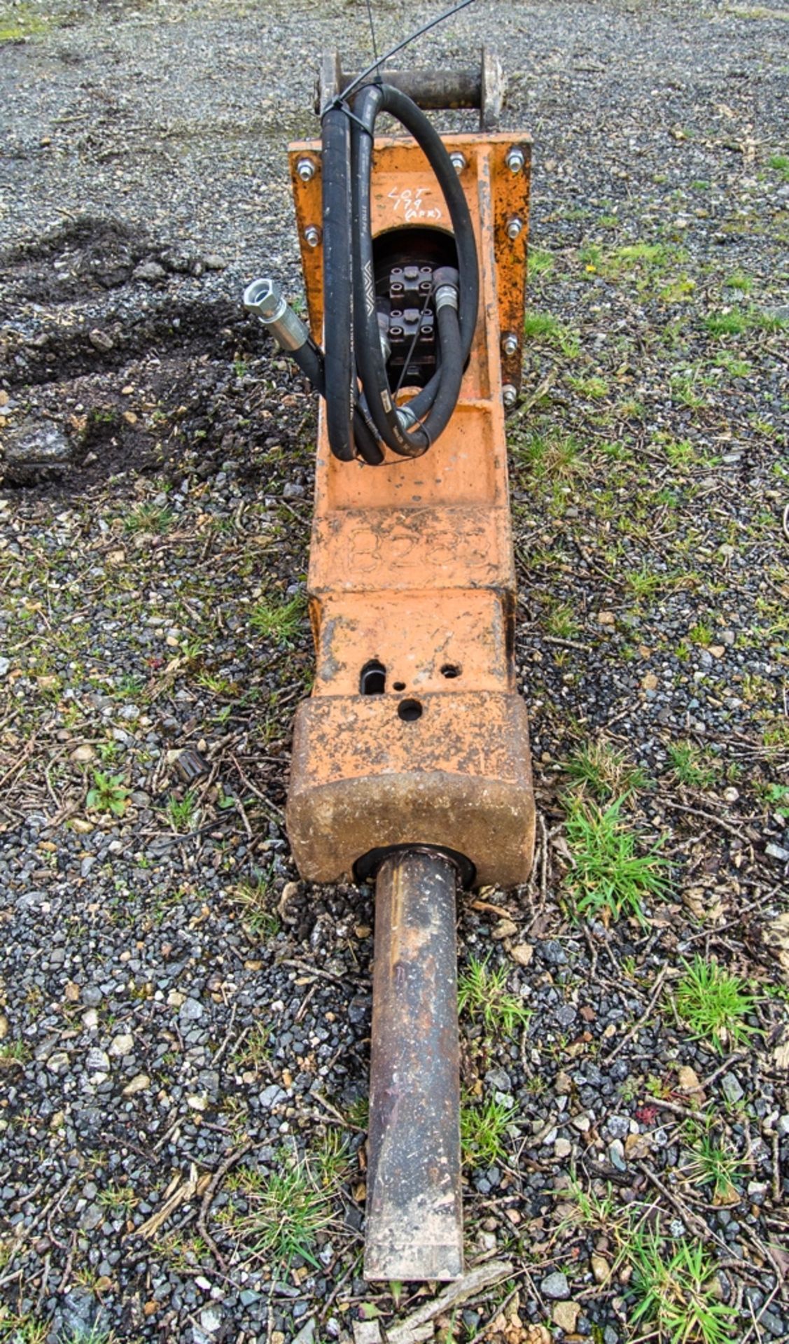 Indeco hydraulic breaker to suit excavator Pin diameter: 65mm Pin centres: 400mm Pin width: 270mm - Image 4 of 4