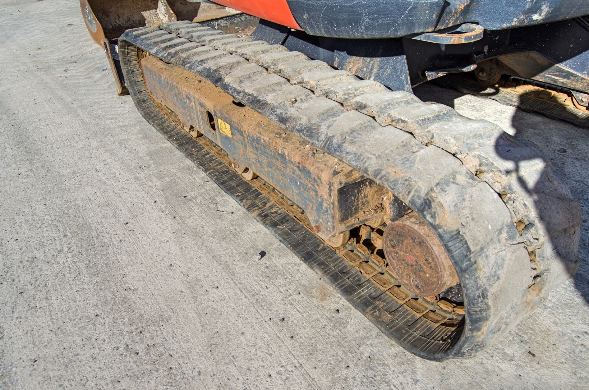 Kubota U27-4 2.7 tonne rubber tracked excavator Year: 2016 S/N: 58736 Recorded Hours: 2733 blade, - Image 9 of 23