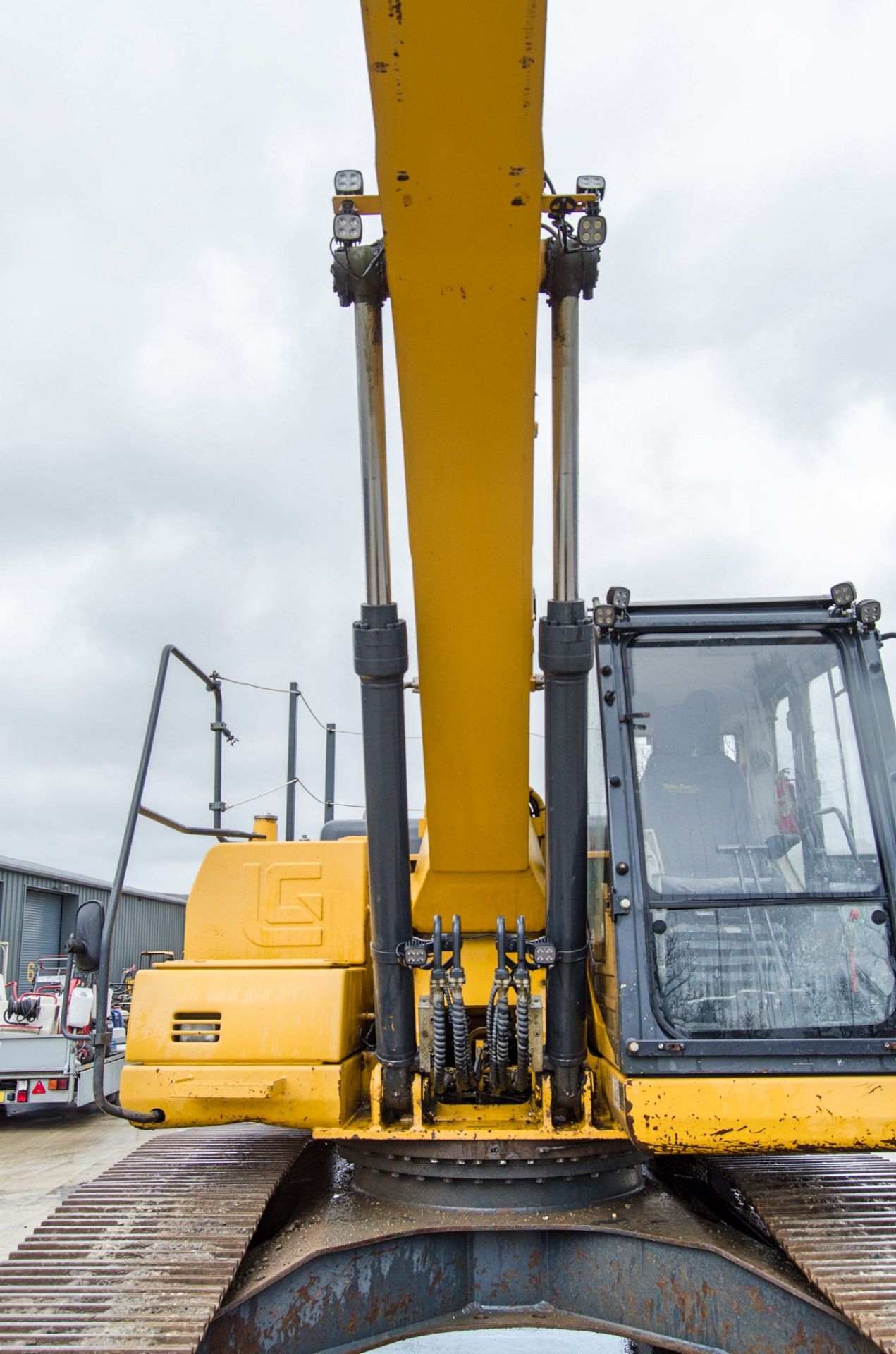 Liugong CLG922 22 tonne steel tracked excavator Year: 2018 S/N: E050361 Recorded Hours: 4805 - Image 17 of 29