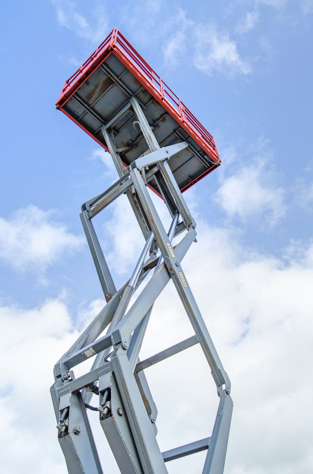 Skyjack SJ8831 diesel driven rough terrain scissor lift access platform Year: 2007 S/N: 3600039 - Image 10 of 22