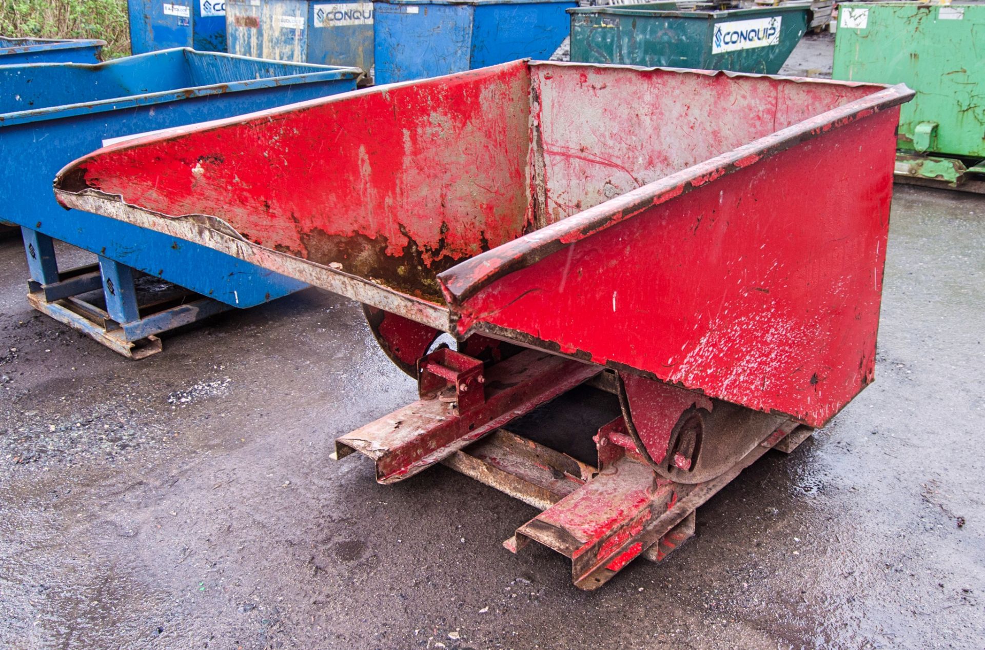 Invicta steel tipping skip A758369