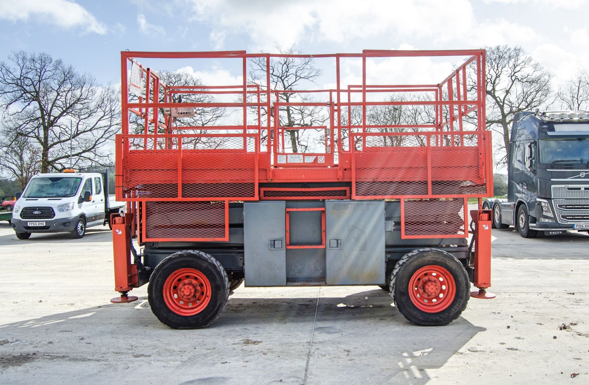 Skyjack SJ8831 diesel driven rough terrain scissor lift access platform Year: 2007 S/N: 3600039 - Bild 8 aus 22