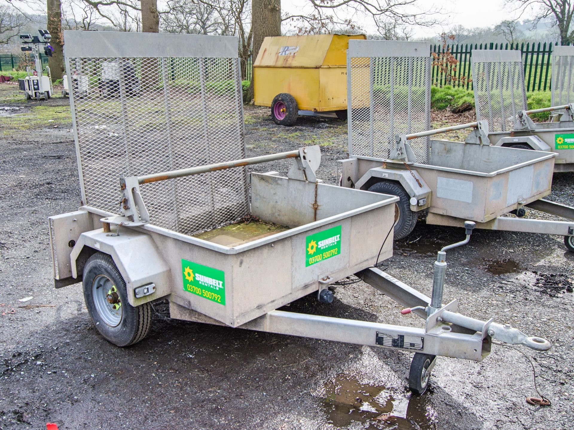 Hazlewood single axle traffic light trailer Bed size: 4ft 7 inch wide x 4ft long A786537 - Image 2 of 5