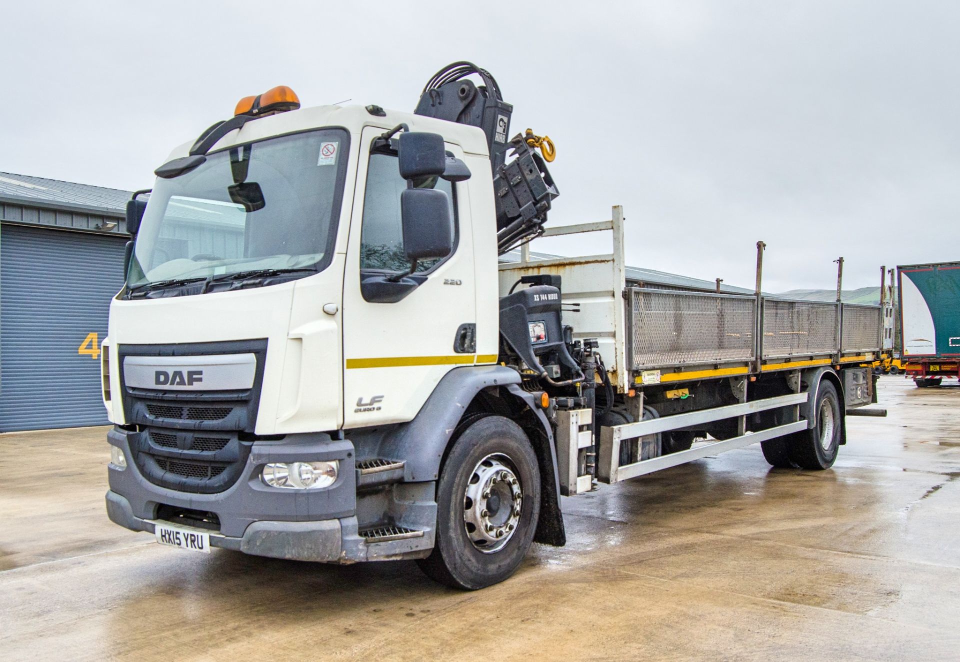 DAF LF220 4x2 18 tonne drop side crane lorry Registration Number: HX15 YRU Date of Registration: