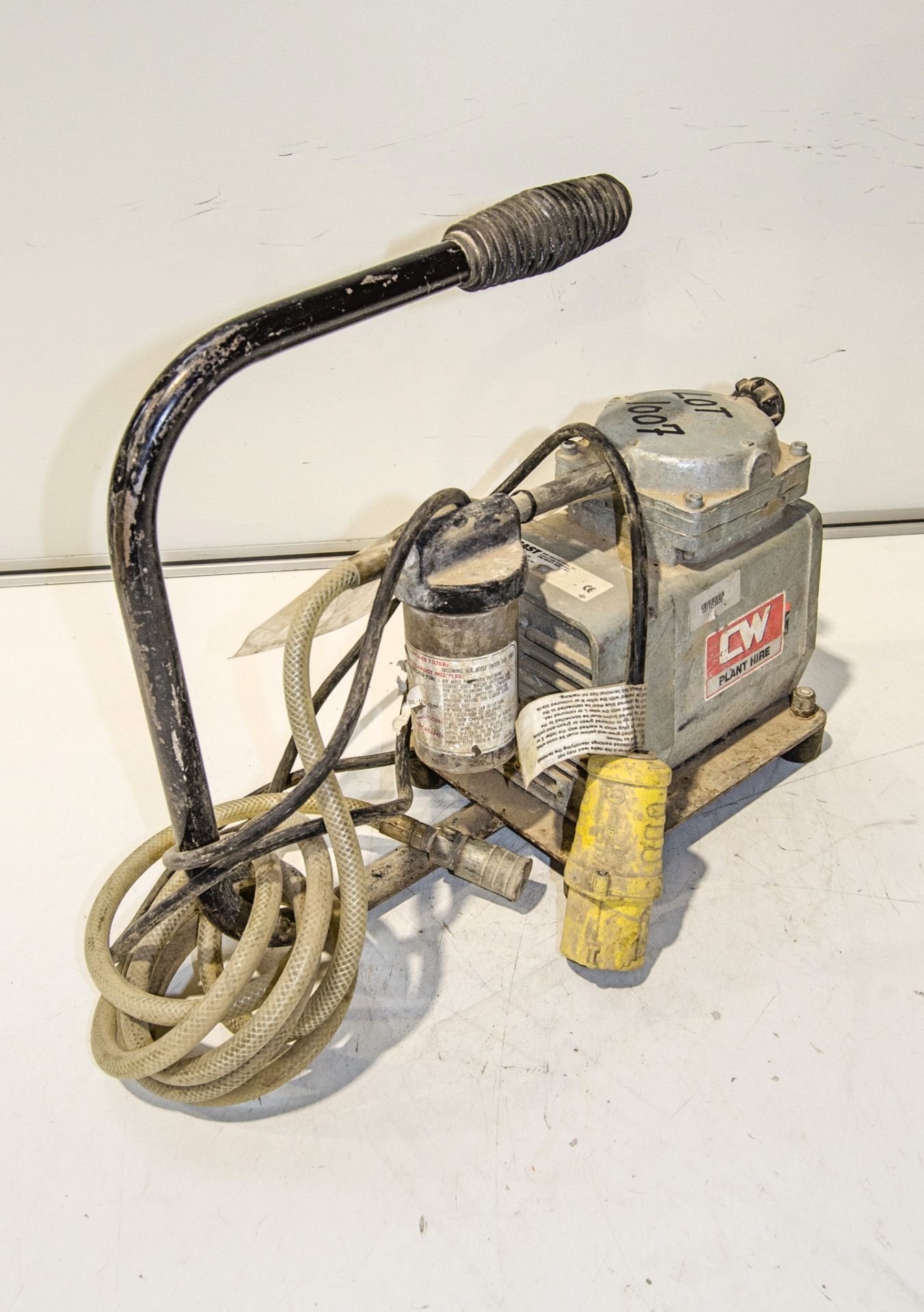 Gast 110v vacuum pump 49987 - Image 2 of 2