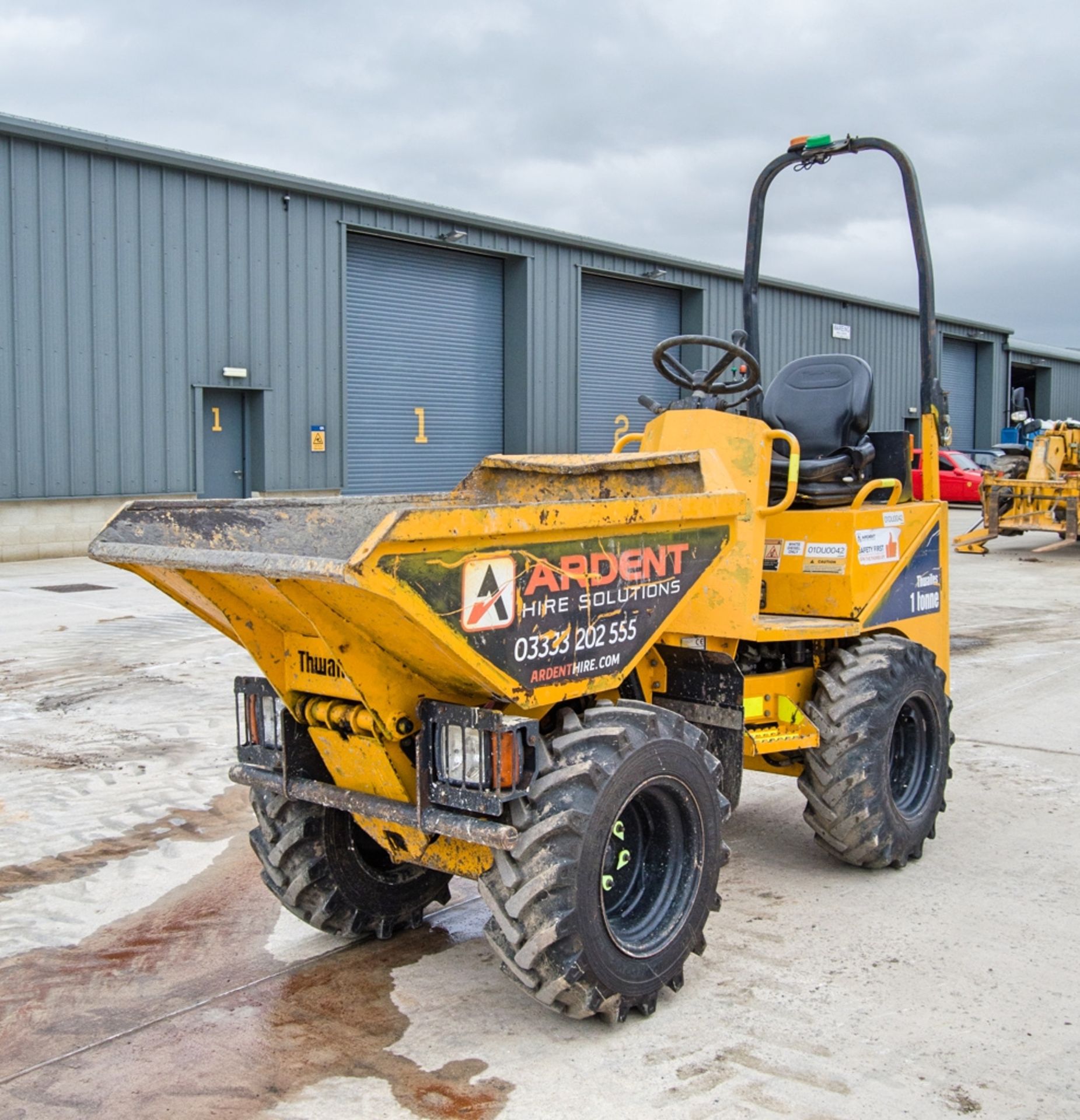 Thwaites 1 tonne hi-tip dumper Year: 2018 S/N: 1817E1426 Recorded Hours: 1182 01DU0042