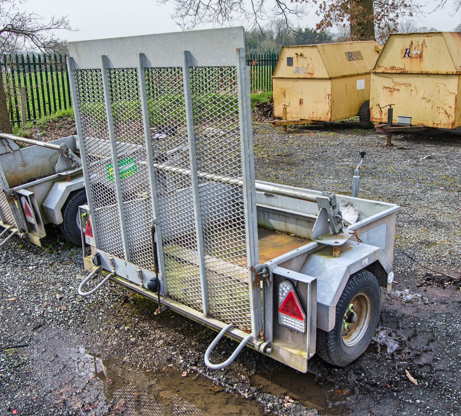 Hazlewood single axle traffic light trailer Bed size: 4ft 7 inch wide x 4ft long A786535 - Image 3 of 5