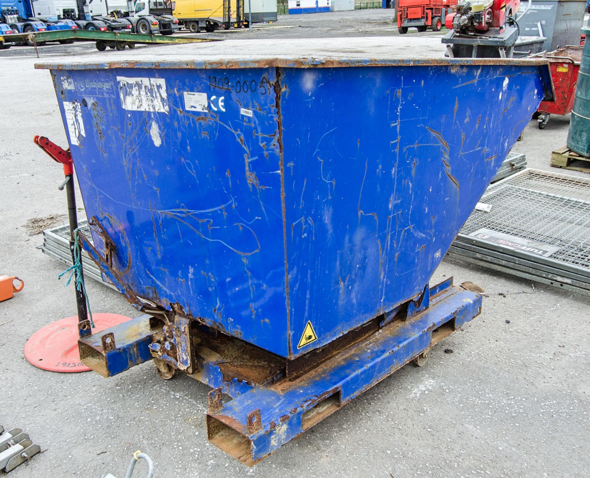 Eichinger mobile steel tipping skip 19090006 - Image 2 of 2