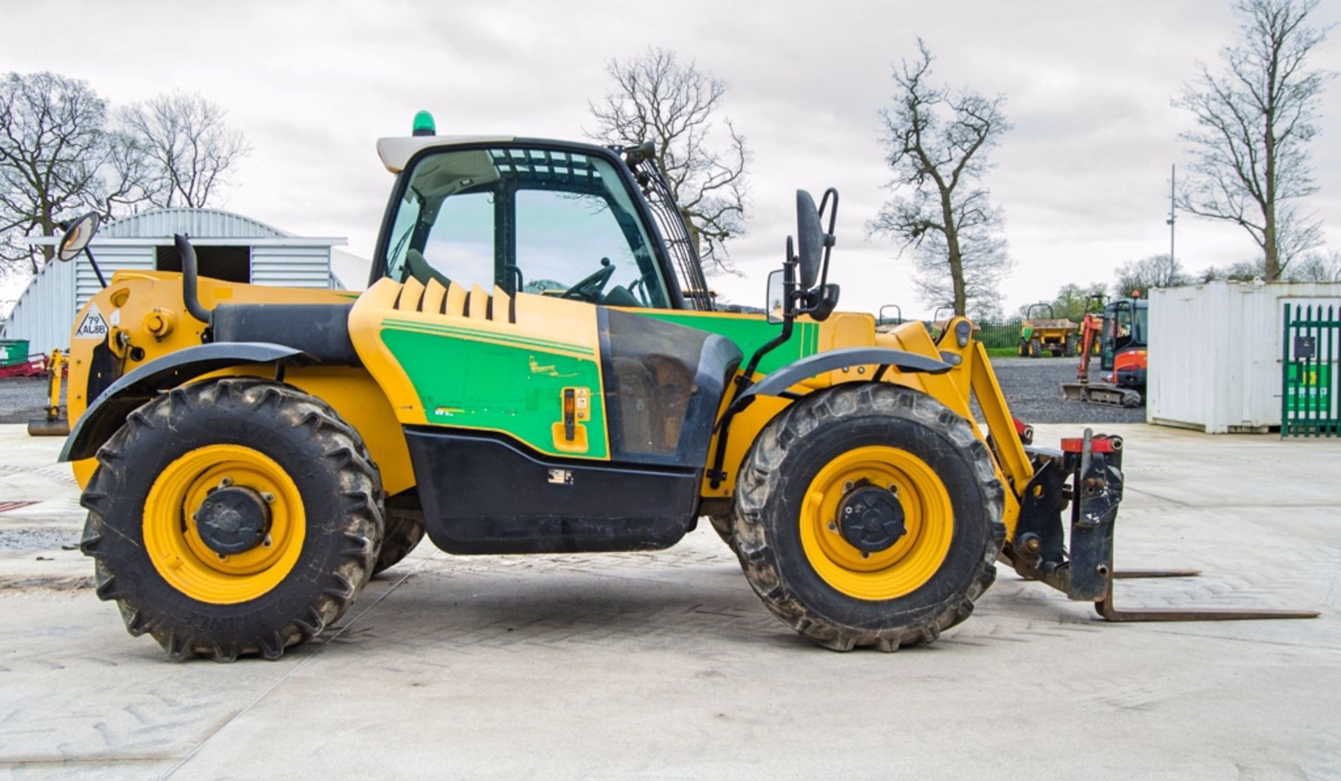 JCB 531-70 T4i IIIB 7 metre telescopic handler Year: 2015 S/N: 2347832 Recorded Hours: 2816 A668970 - Bild 7 aus 24