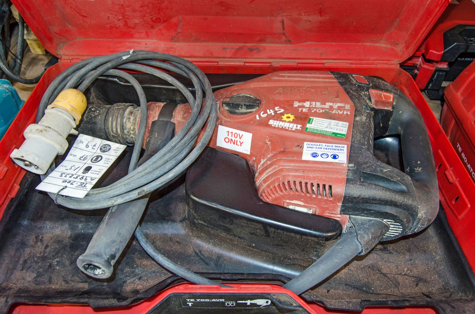 Hilti TE700-AVR 110v SDS breaker c/w carry case A985233