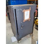 Steel tool cabinet c/w keys TVW603S