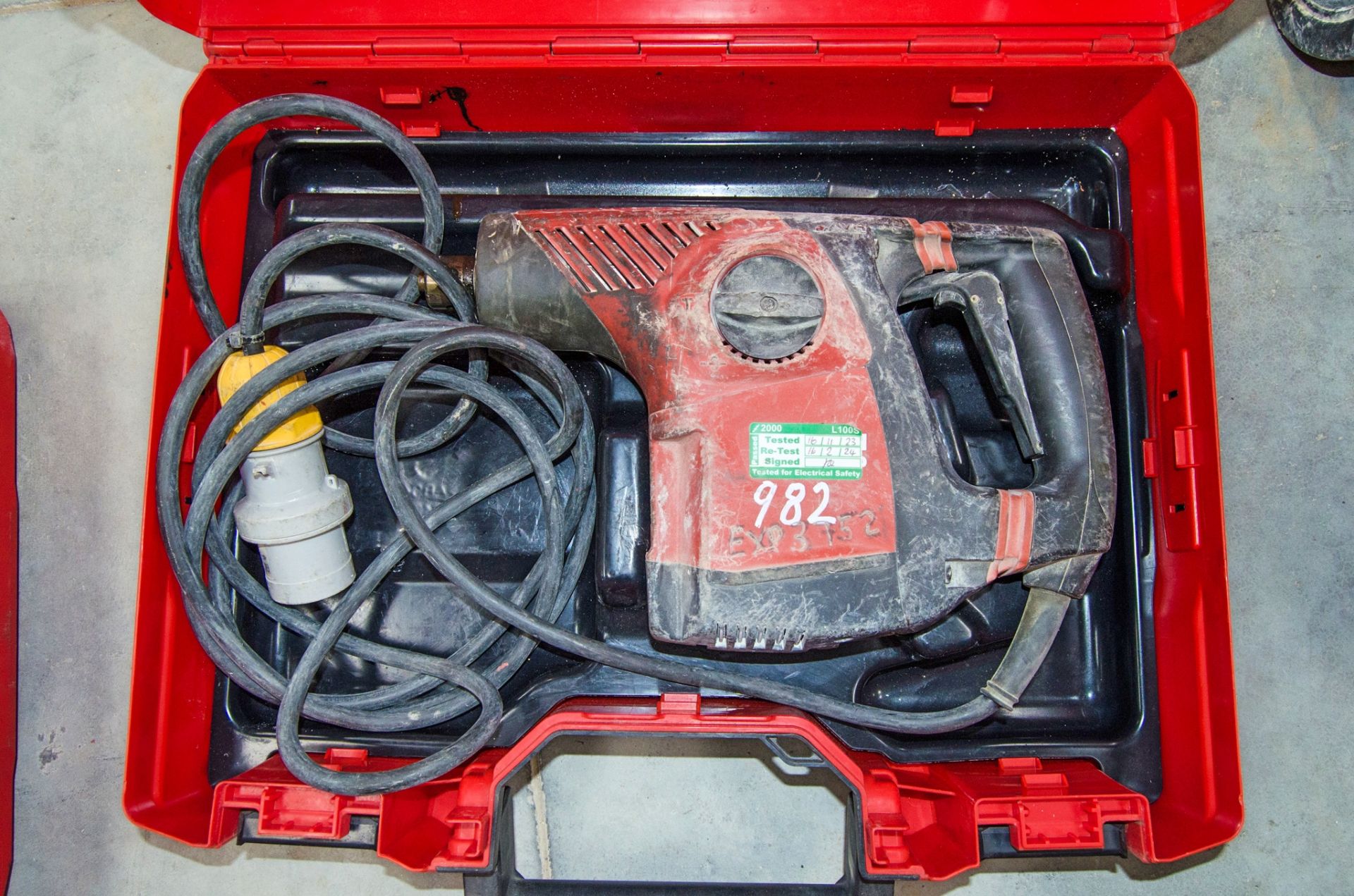 Hilti TE300 110v hammer drill c/w carry case ** No chuck ** EXP3752