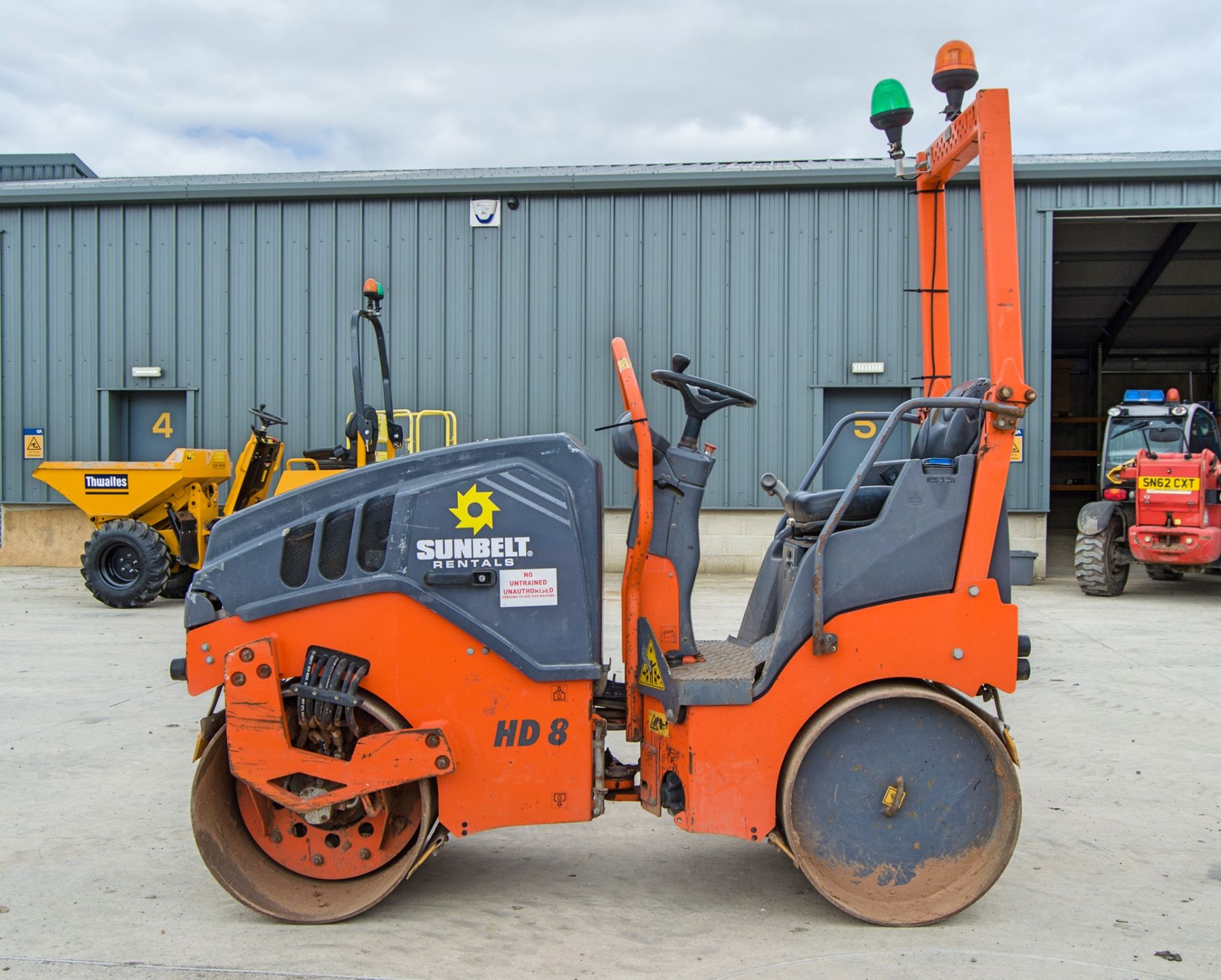 Hamm HD8 VV 80cm double drum ride on roller Year: 2016 S/N: H1994045 Recorded Hours: 898 A732715 - Image 7 of 19