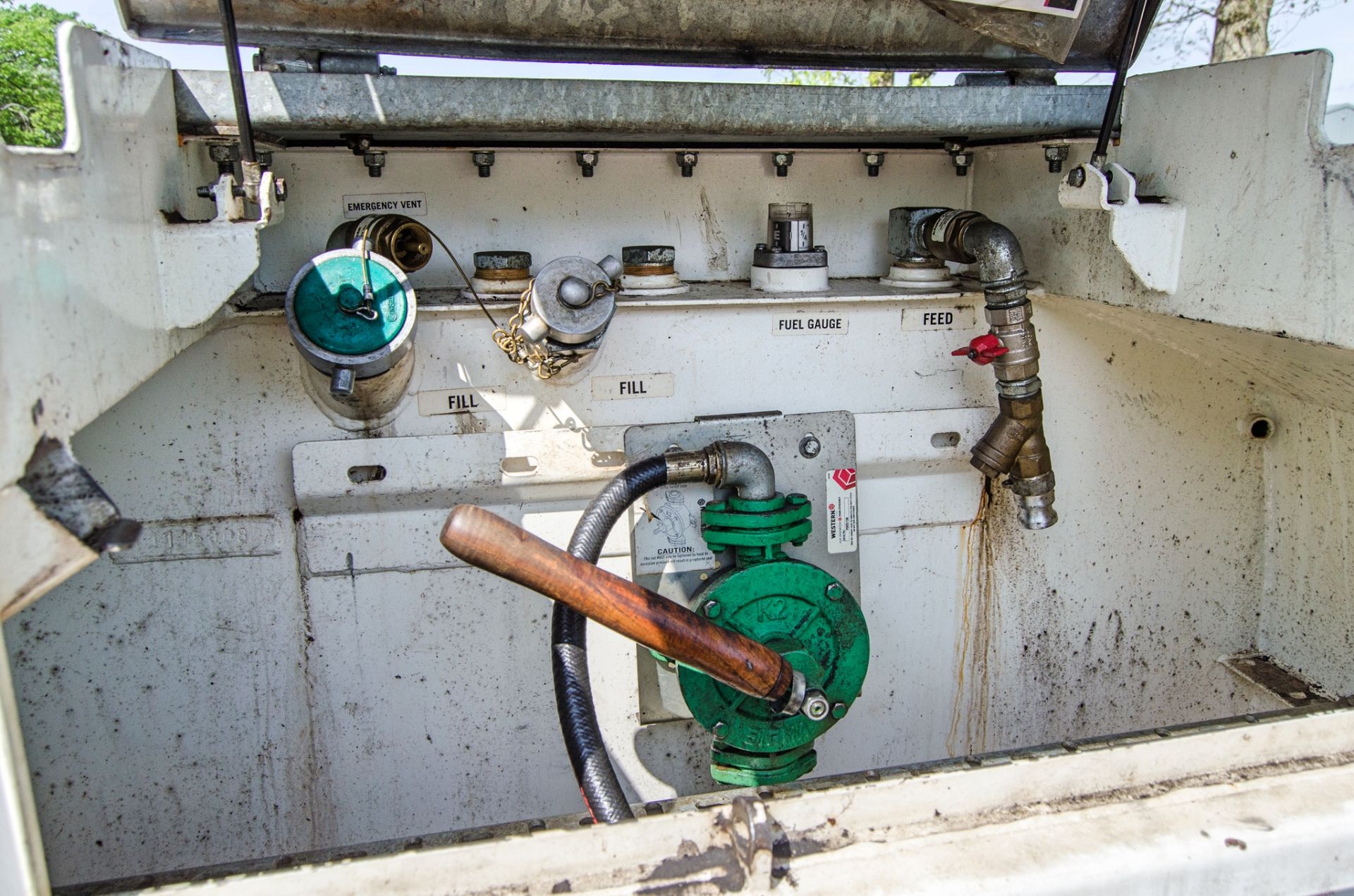 Western Abbi 2000 litre tandem axle fast tow mobile fuel bowser c/w manual pump, delivery hose & - Image 13 of 14