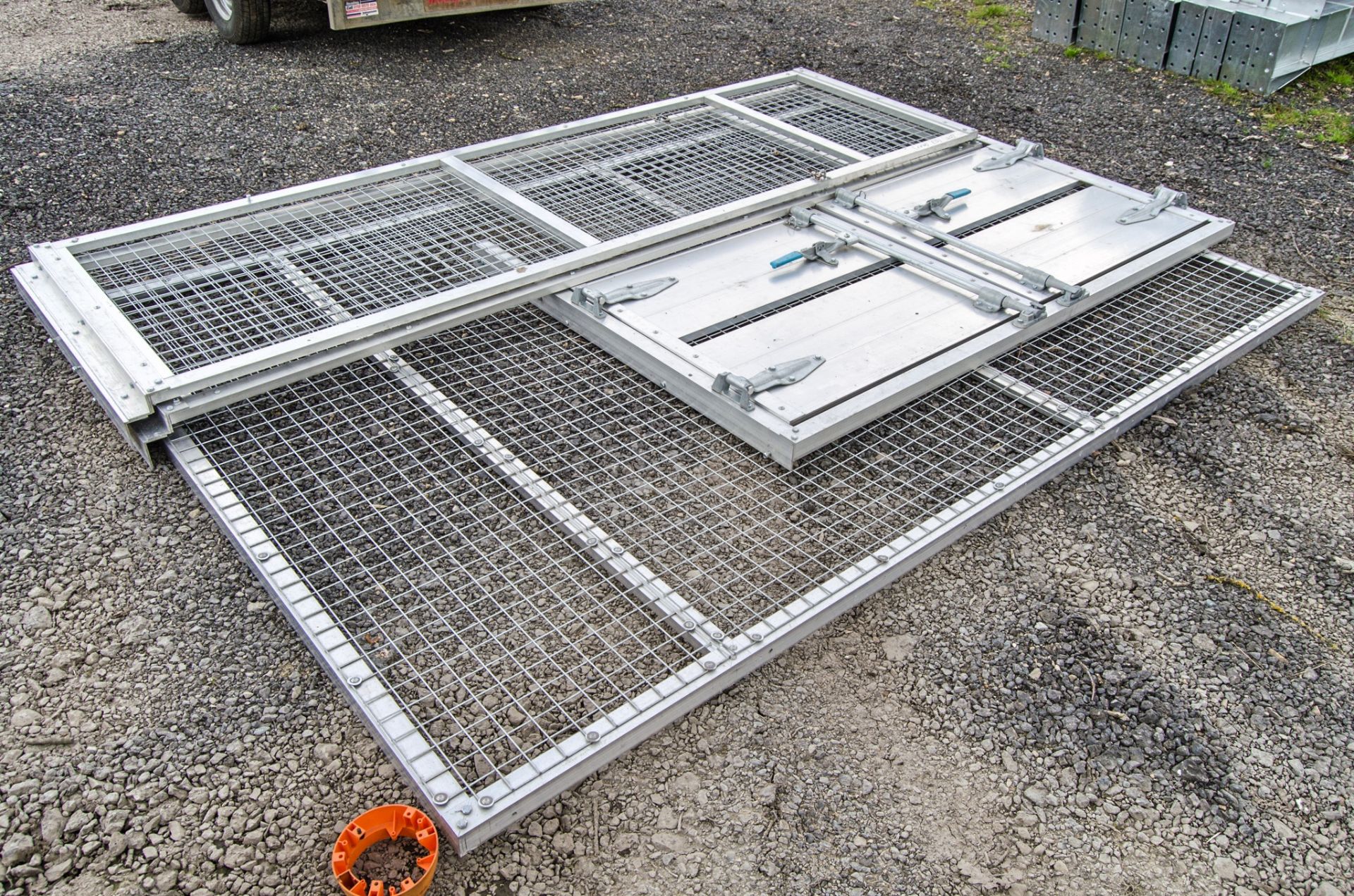 Aluminium high side mesh cage to suit Ford Transit ** New & unused ** - Image 2 of 2