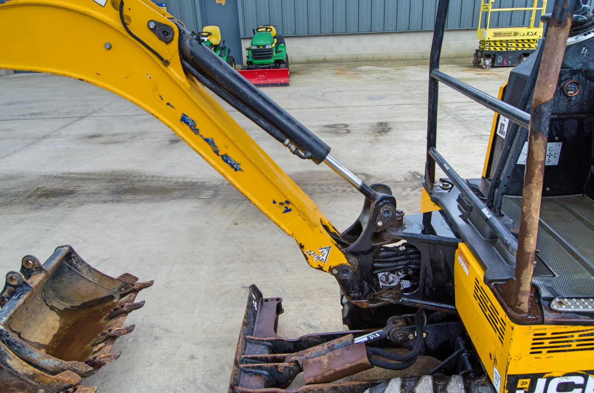 JCB 15C-1 1.5 tonne rubber tracked mini excavator Year: 2019 S/N: 2710238 Recorded Hours: 1142 - Image 16 of 23
