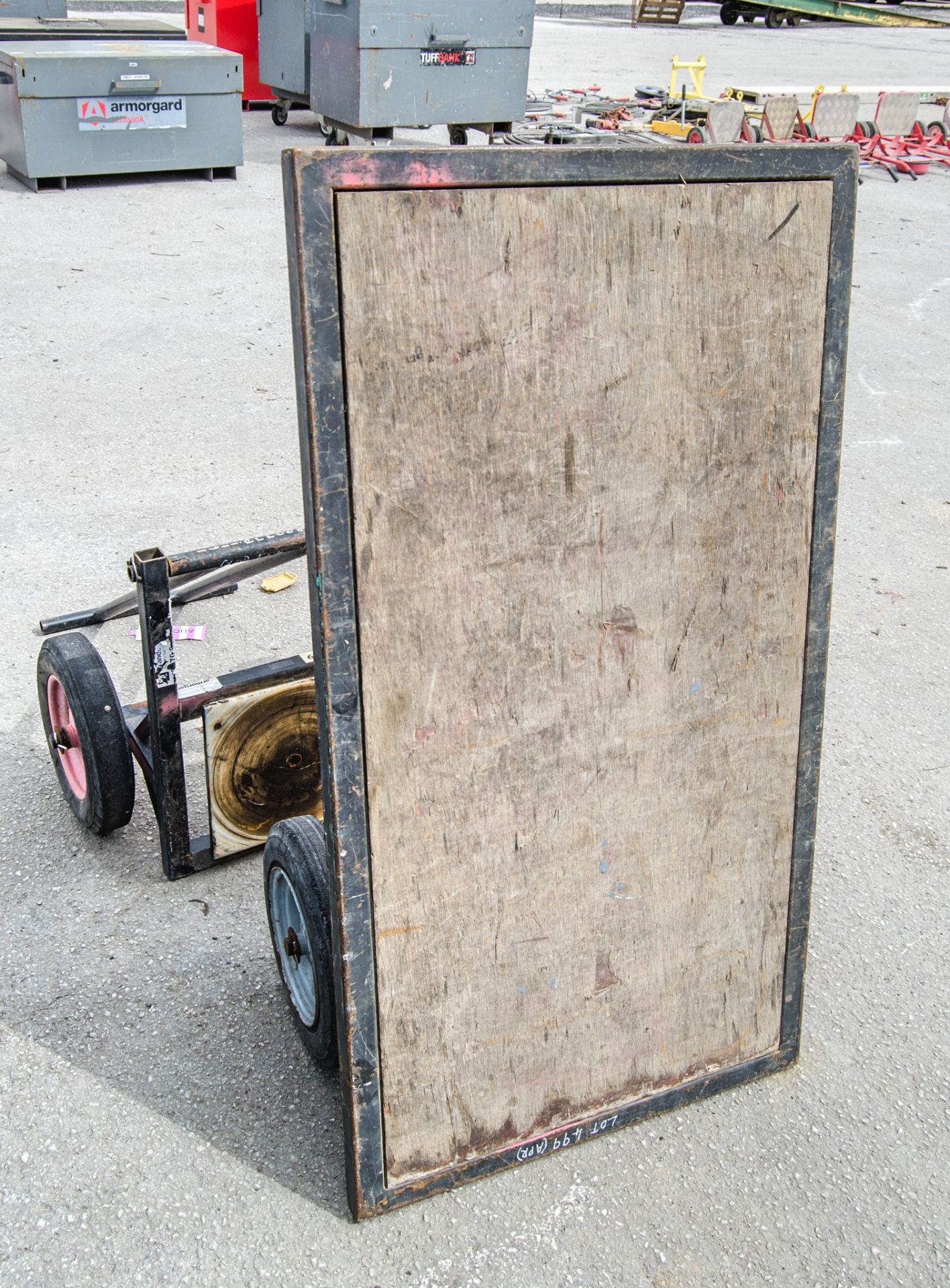 Armorgard warehouse turntable truck 1611ARM009 ** Axle detached ** - Bild 2 aus 2