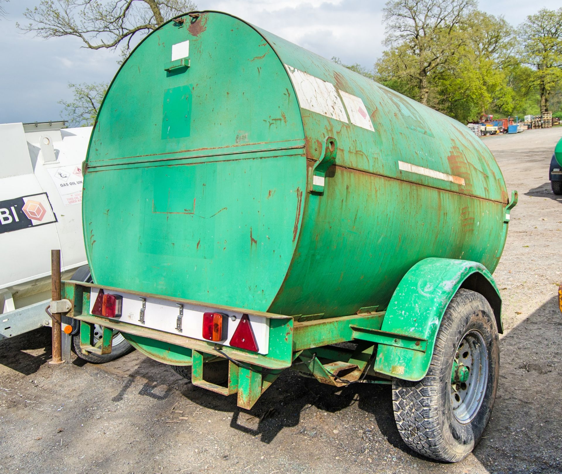 Trailer Engineering 2140 litre single axle fast tow mobile bunded fuel bowser c/w manual pump. - Image 3 of 7