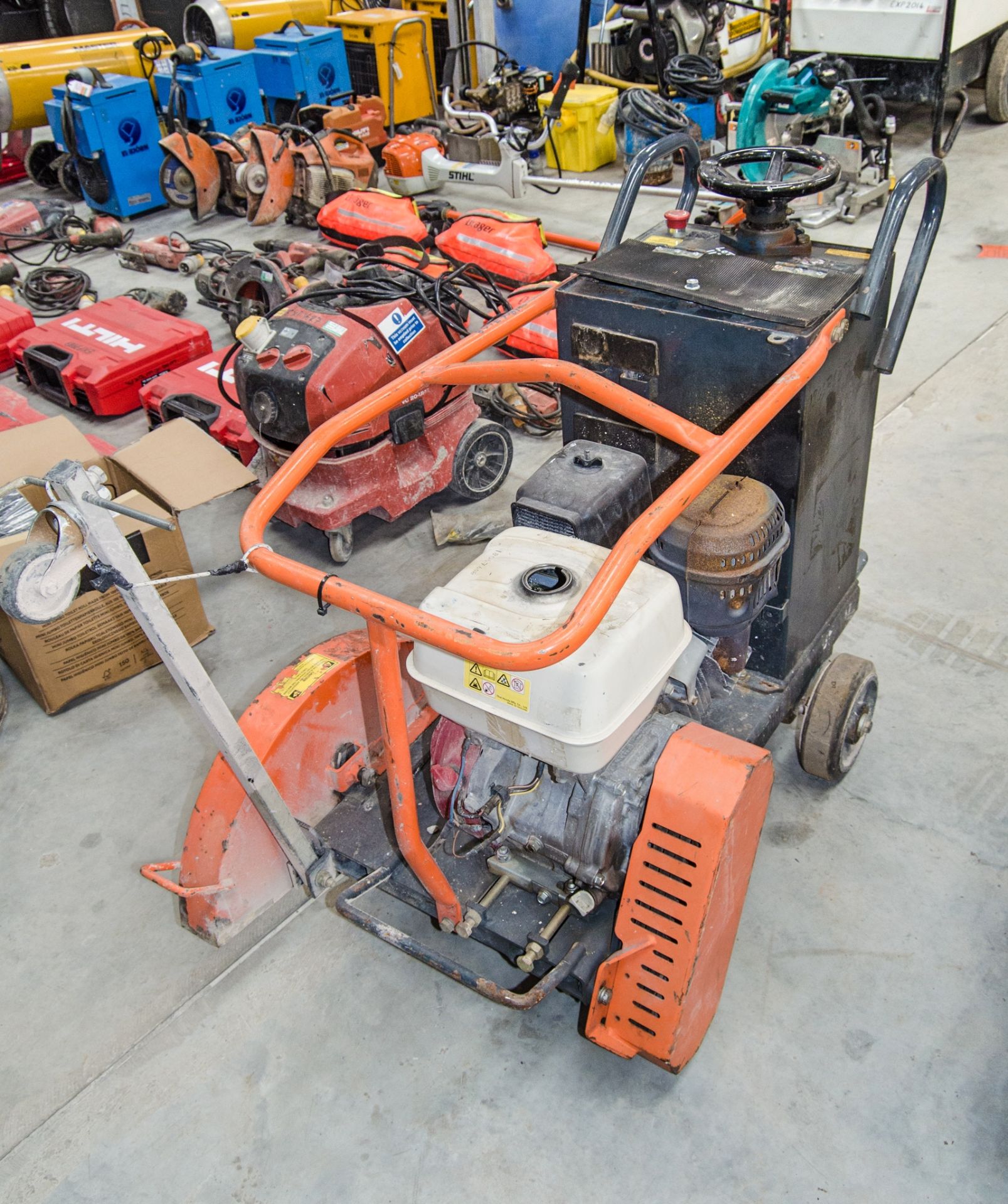 Altrad Ranger 450 petrol driven road saw ** Pull cord assembly missing ** 18067608