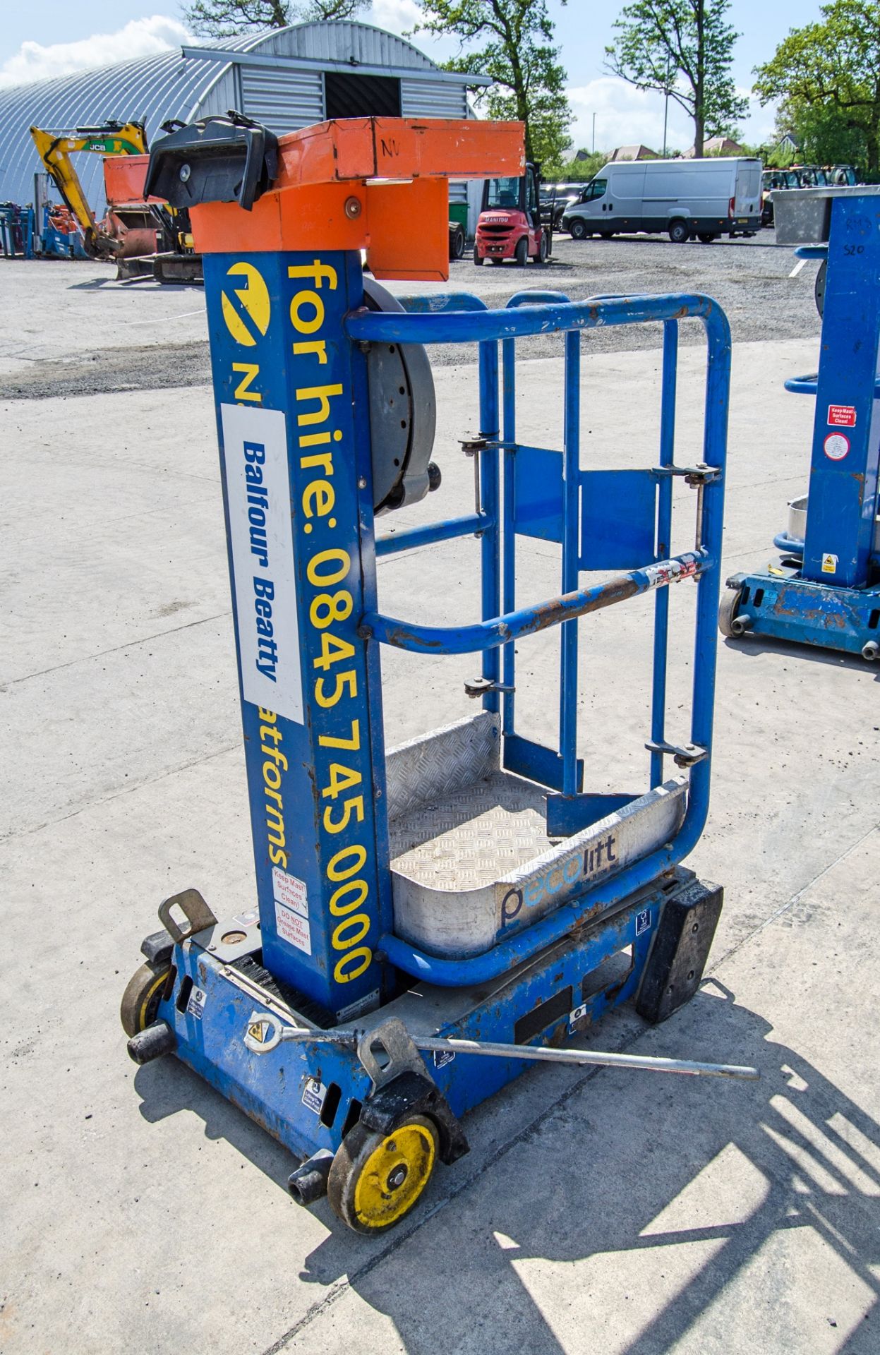 Power Towers Pecolift manual vertical mast access platform HYP350 - Image 2 of 3