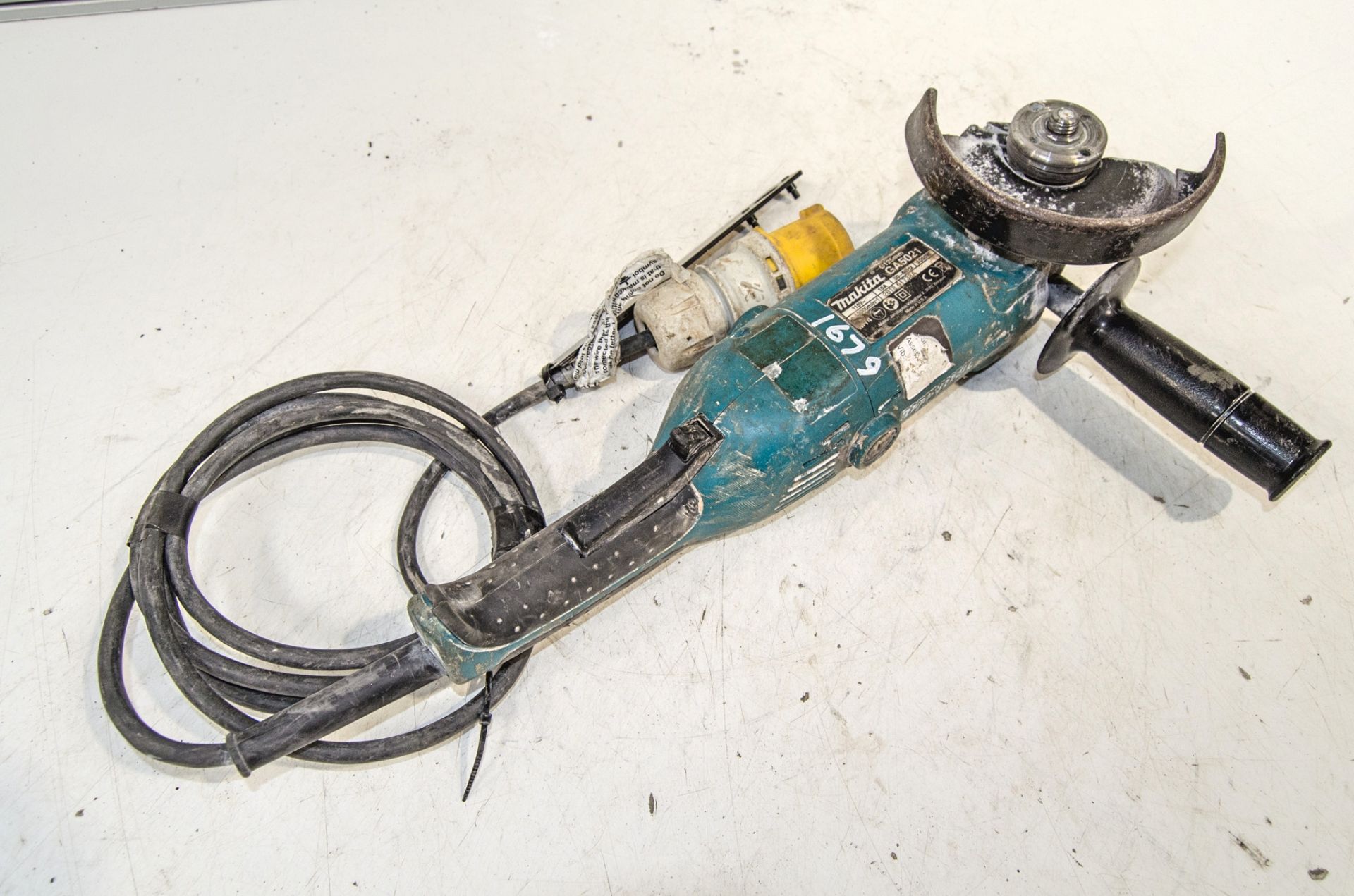 Makita GA5021 110v angle grinder A1104387 - Image 2 of 2