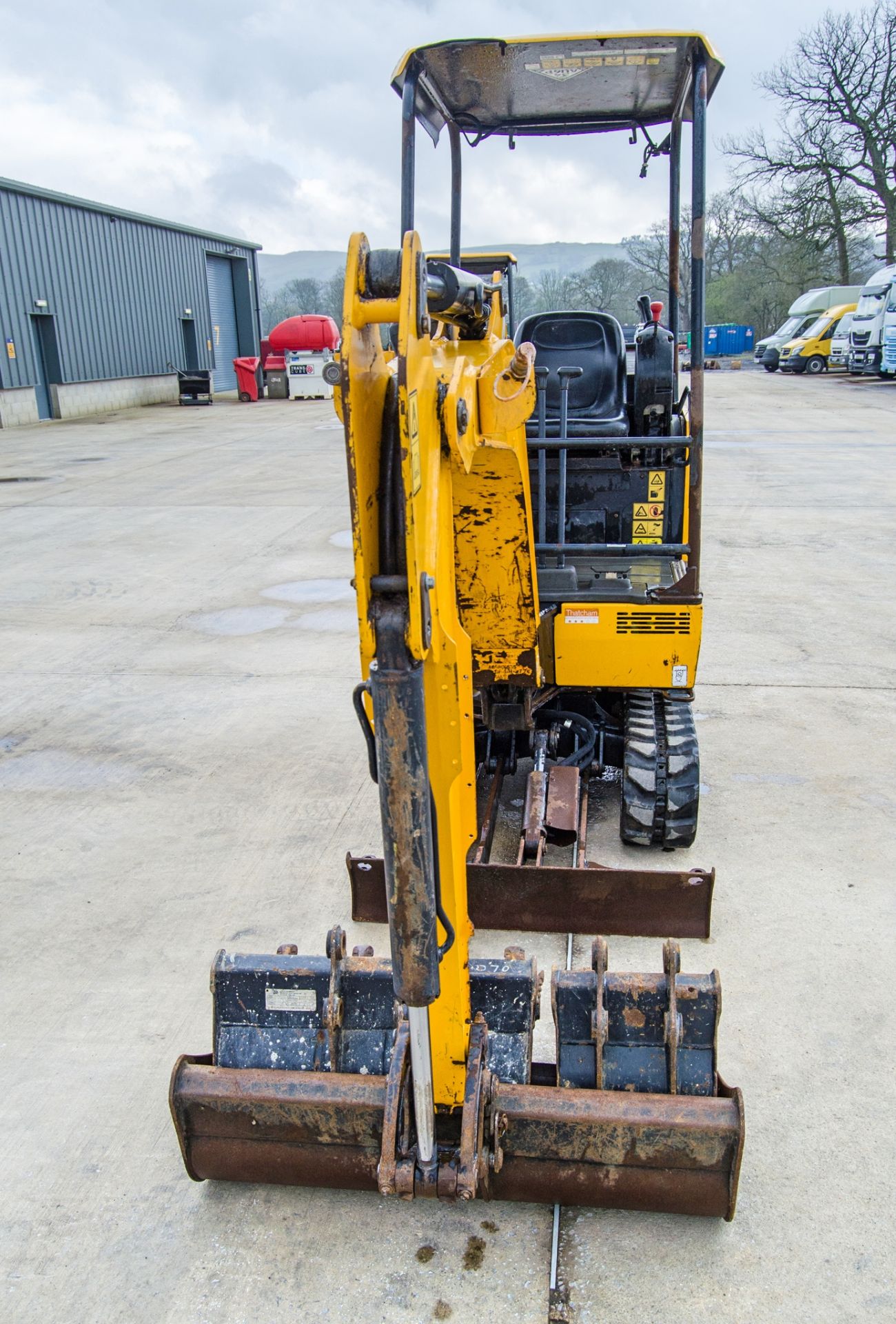 JCB 15C-1 1.5 tonne rubber tracked mini excavator Year: 2019 S/N: 2710238 Recorded Hours: 1142 - Image 14 of 23