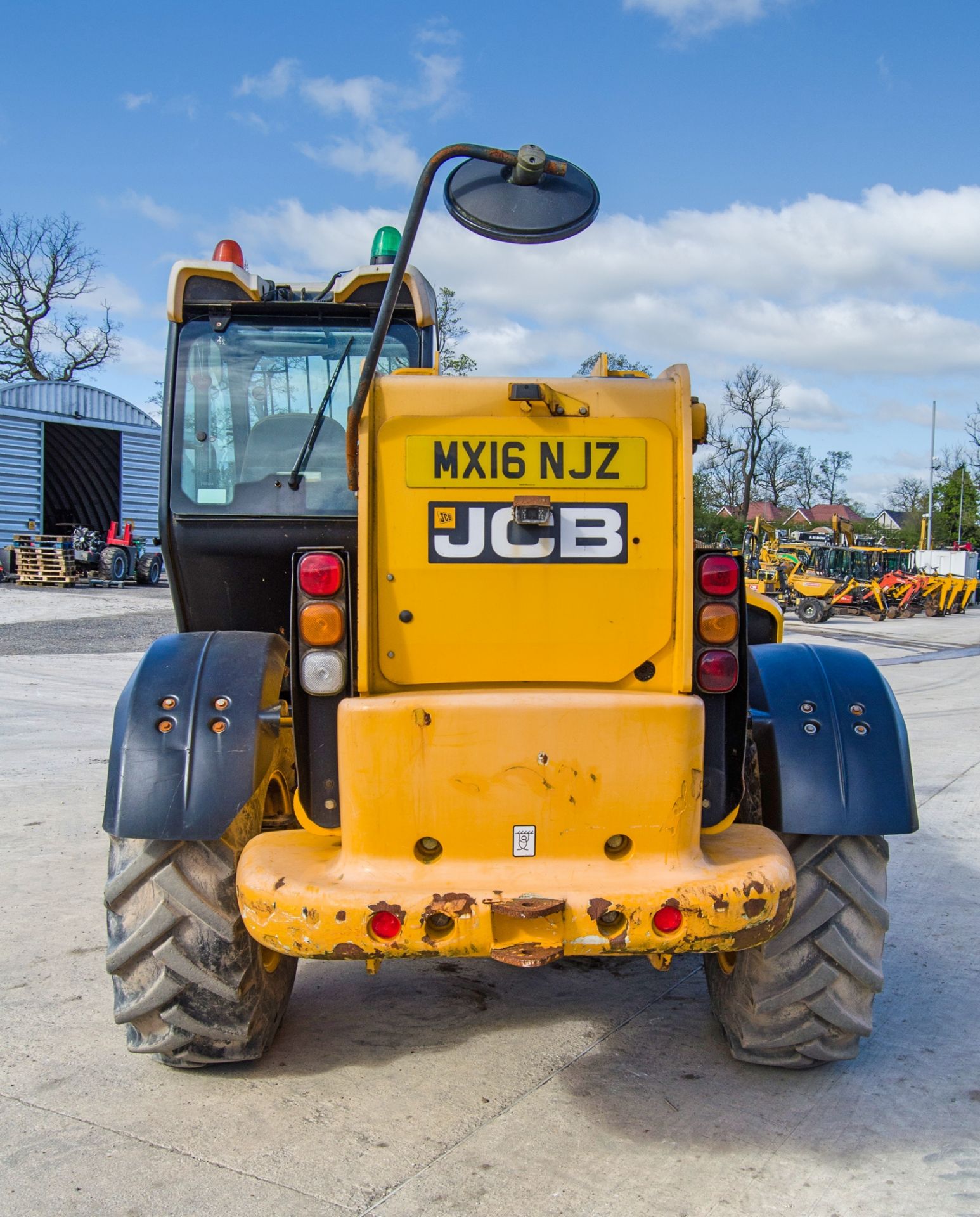 JCB 540-170 T4 IV 17 metre telescopic handler Year: 2016 S/N: 2465019 Recorded Hours: 4224 c/w - Image 6 of 27
