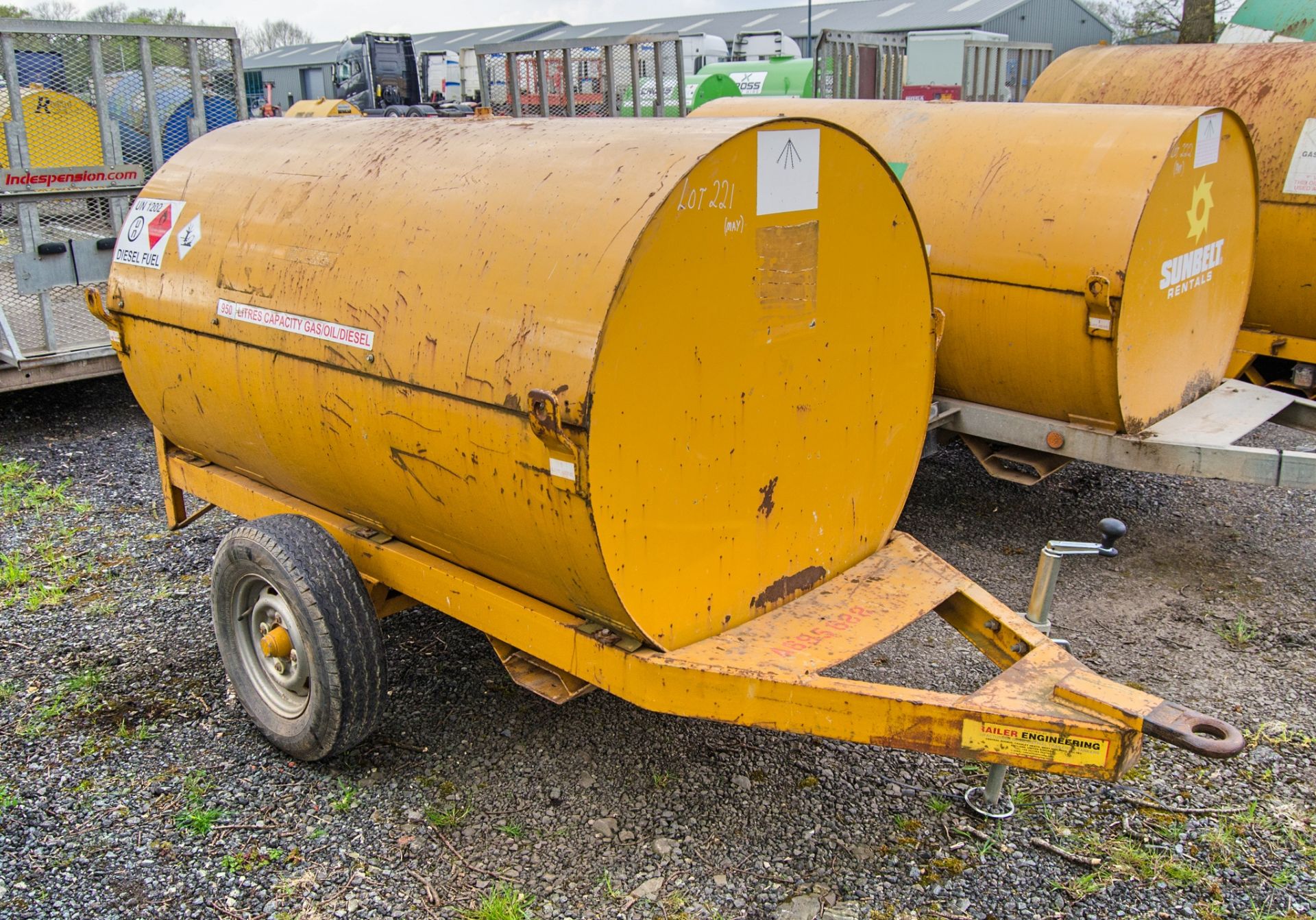 Trailer Engineering 950 litre single axle site tow mobile bunded fuel bowser c/w manual pump, - Image 2 of 7