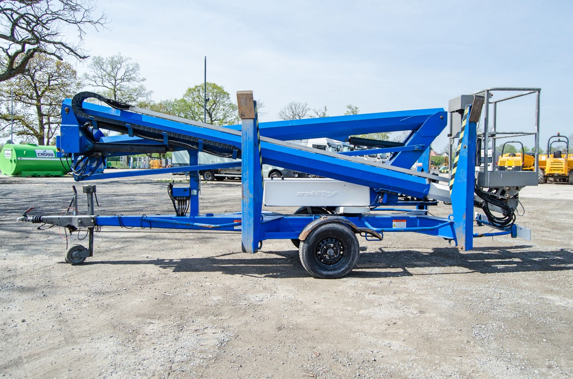 Nifty 170 HPE battery electric/petrol fast tow mobile articulated boom lift access platform Year: - Image 8 of 17