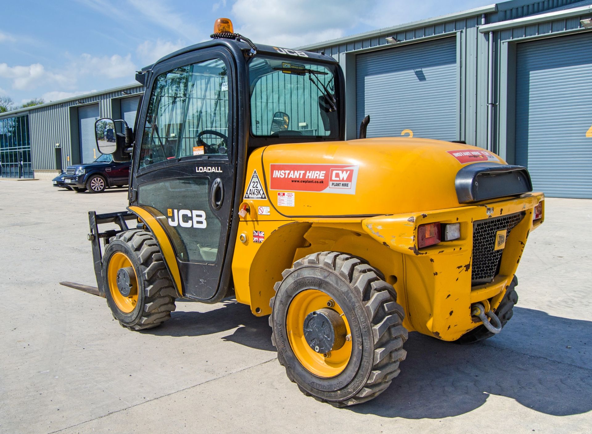 JCB 520-40 4 metre telescopic handler Year:2019 S/N: 2799255 Recorded Hours: 616 CW21628 - Image 4 of 22