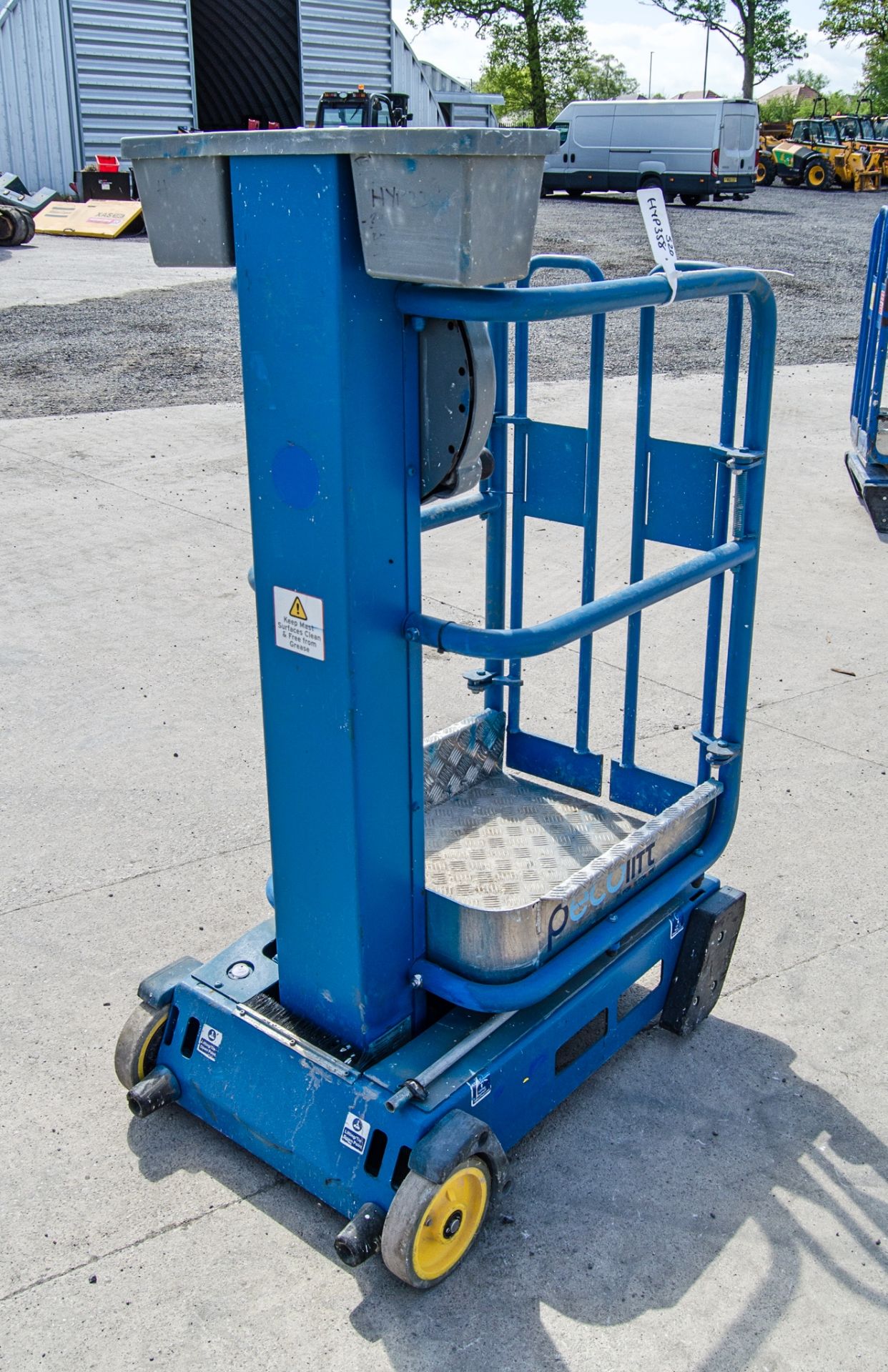 Power Towers Pecolift manual vertical mast access platform HYP358 - Image 2 of 3