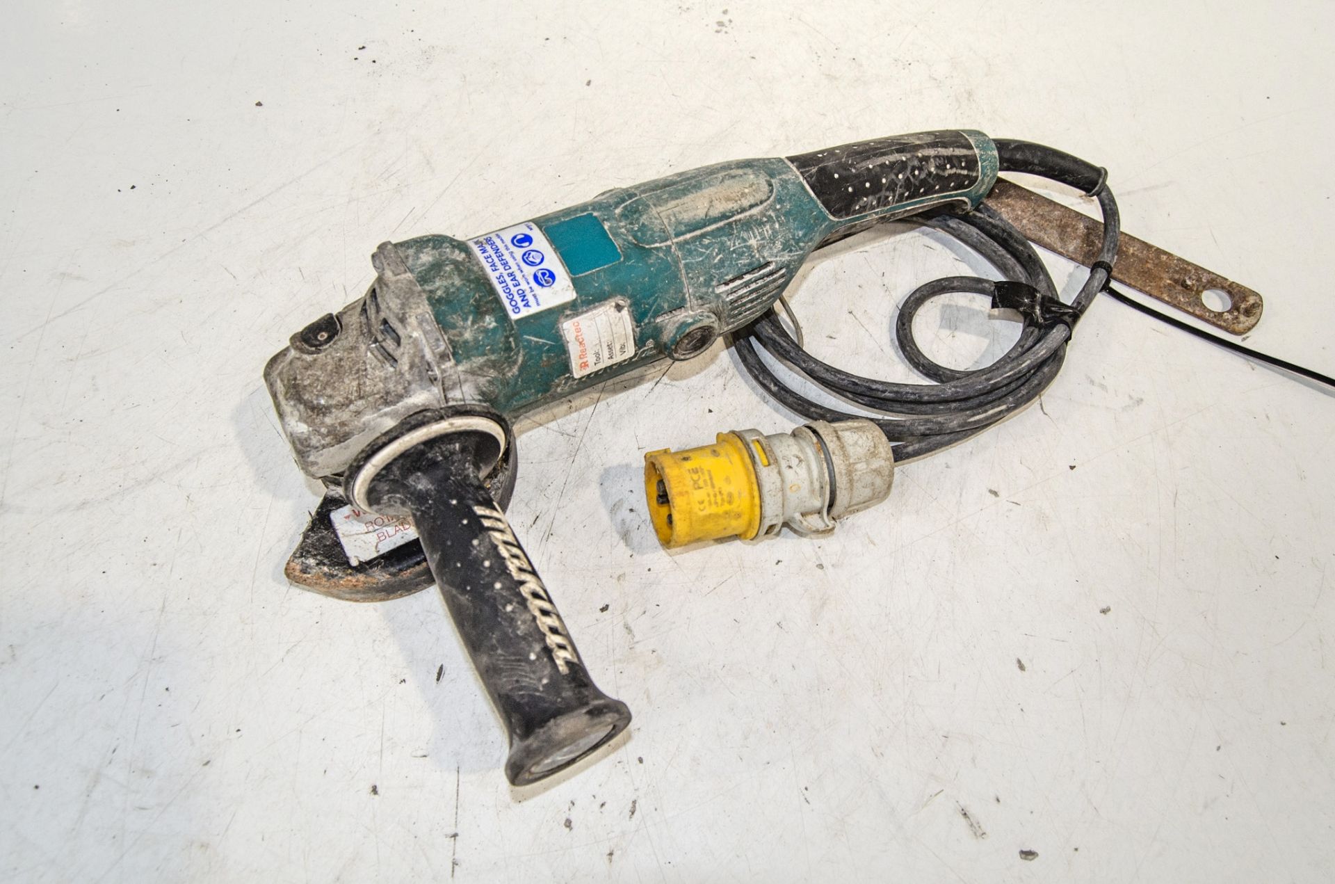 Makita GA5021 110v angle grinder A1207581