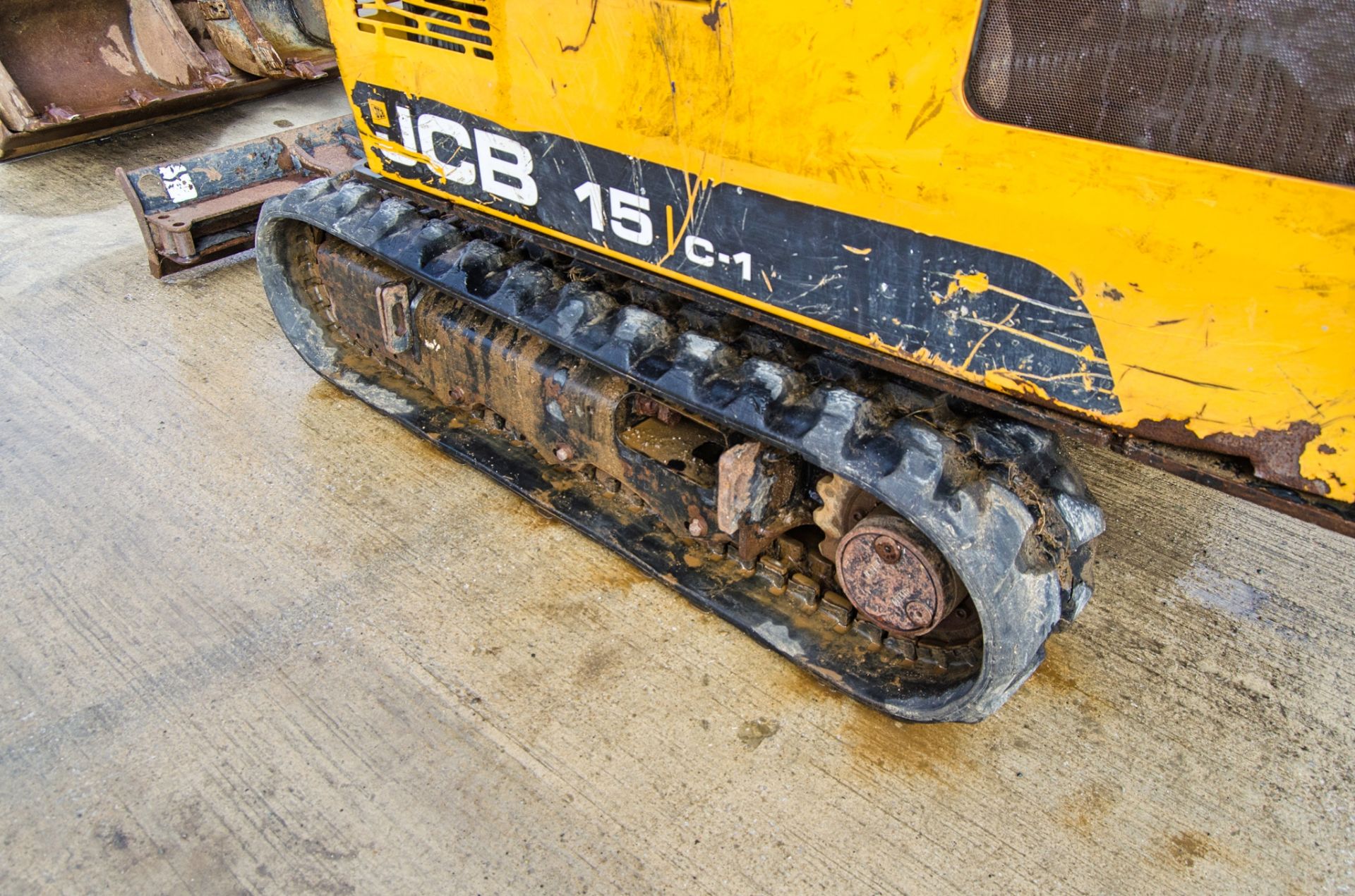 JCB 15C-1 1.5 tonne rubber tracked mini excavator Year: 2019 S/N: 2710077 Recorded Hours: 1709 - Image 9 of 24